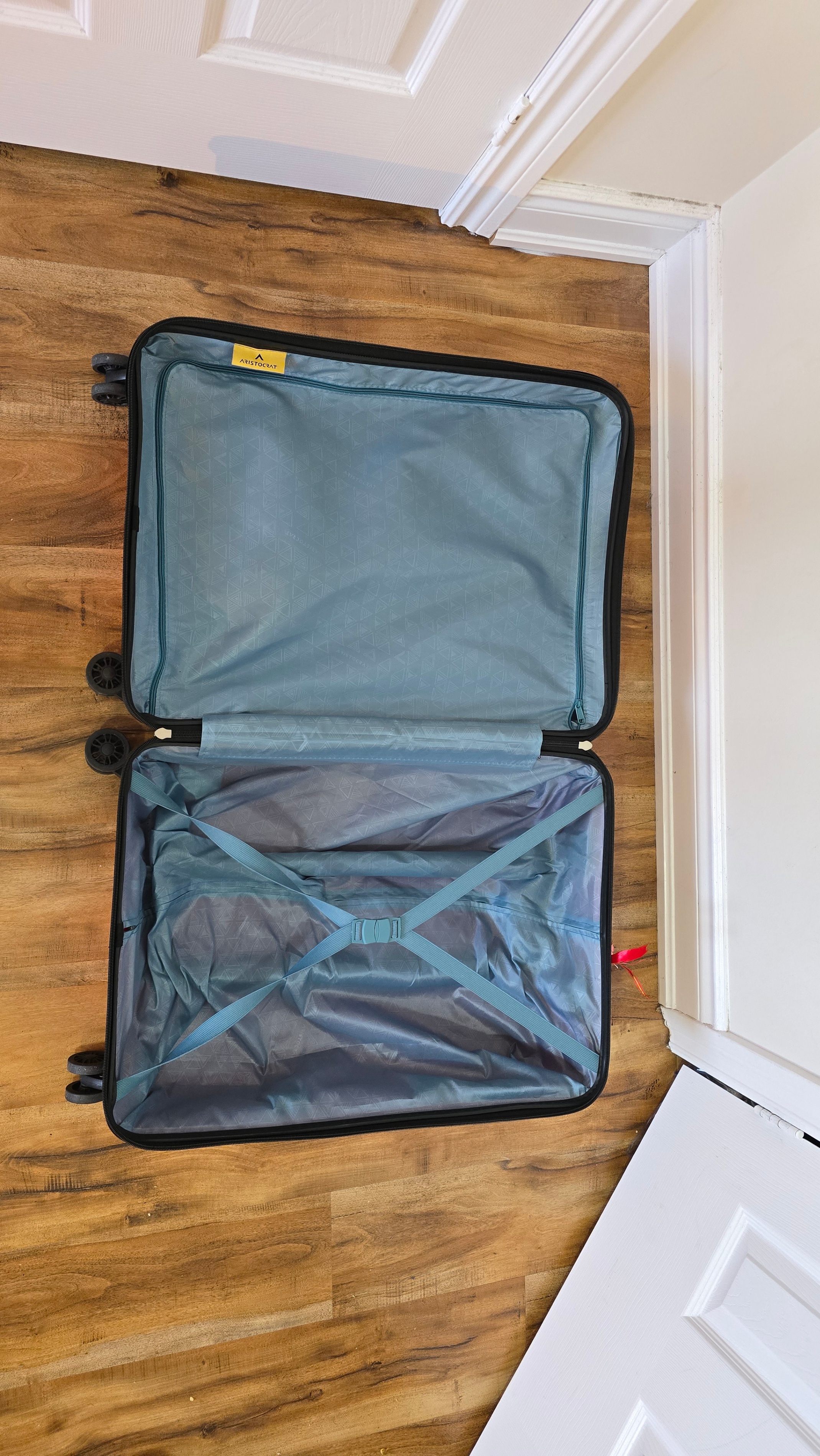 Aristocrat Red Check in Medium Size Suitcase - photo 5