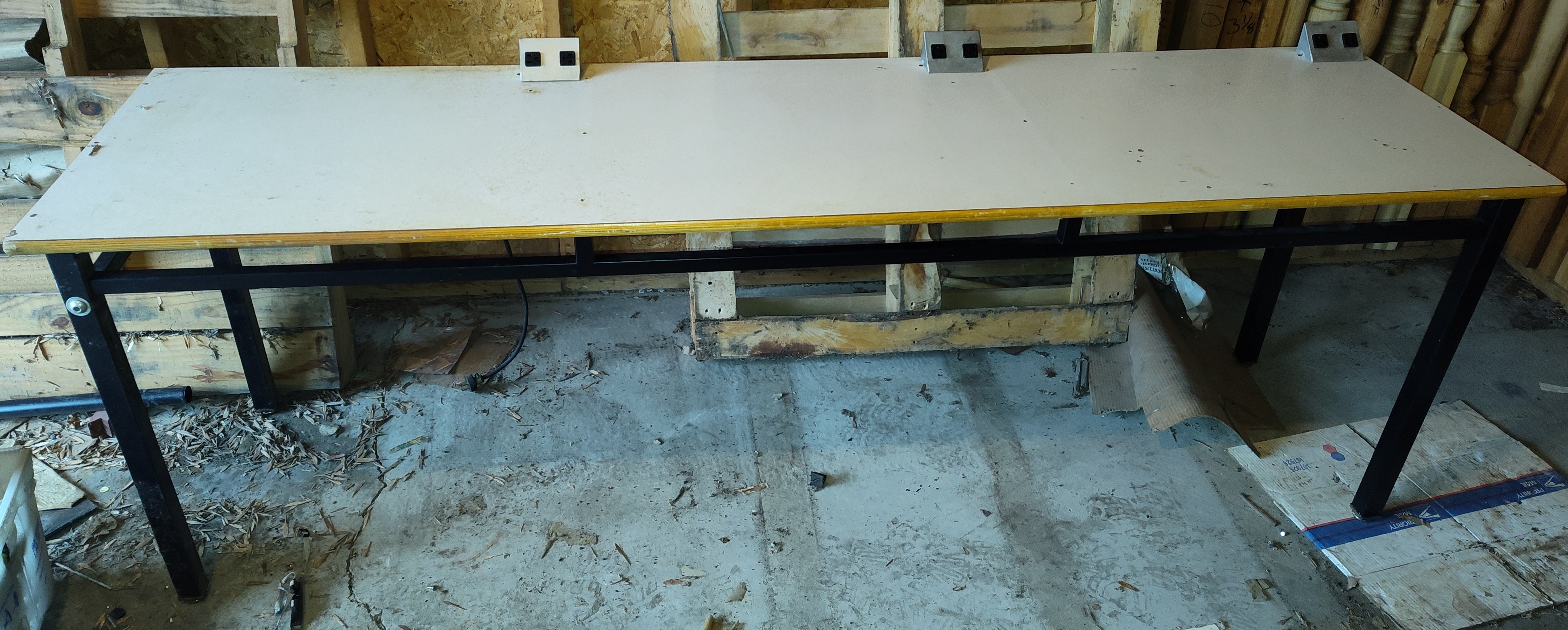 Craft table with plugs