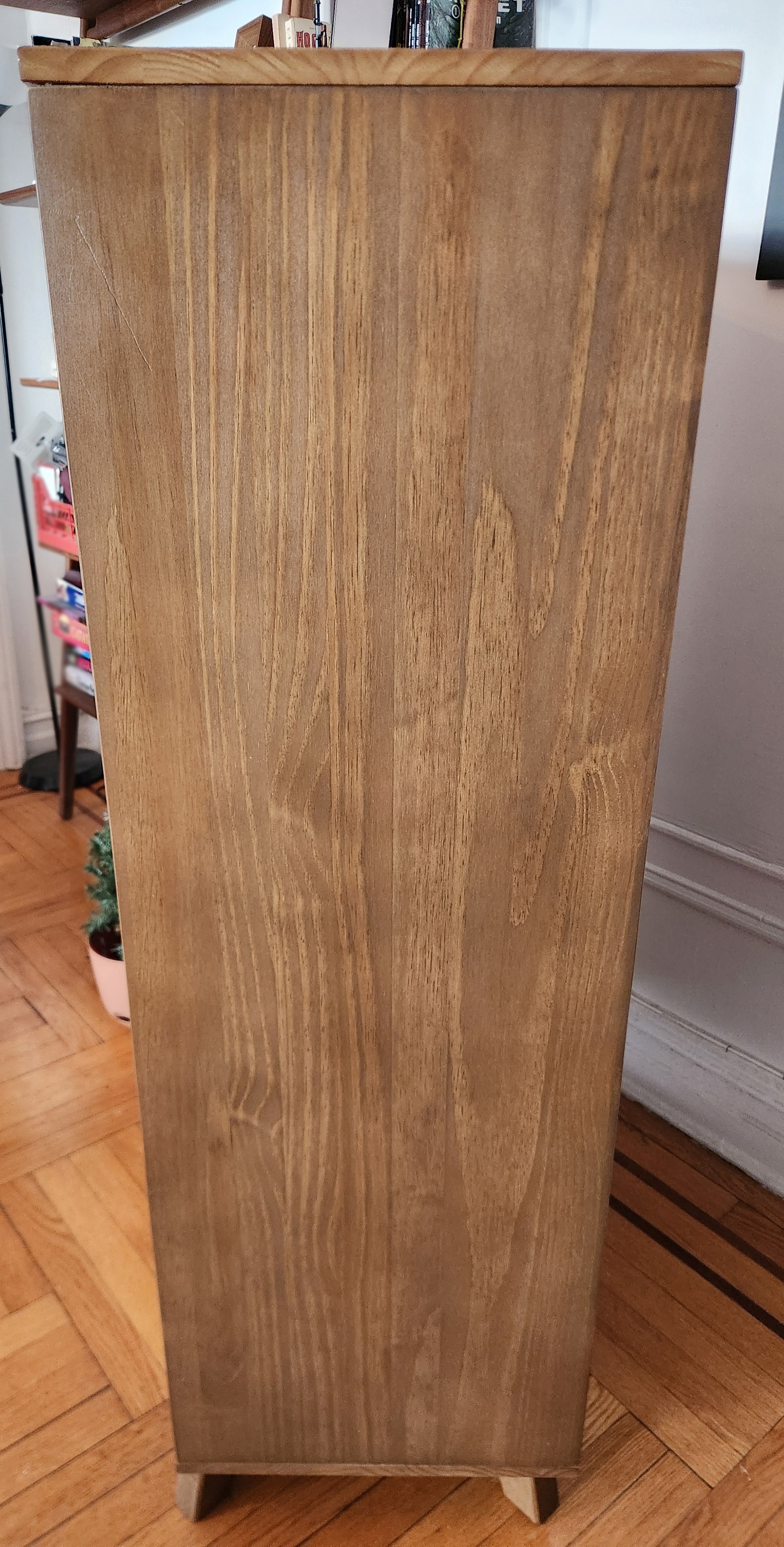 Plank & Beam Classic 5-Drawer Dresser, Mid-Century Modern style - photo 4