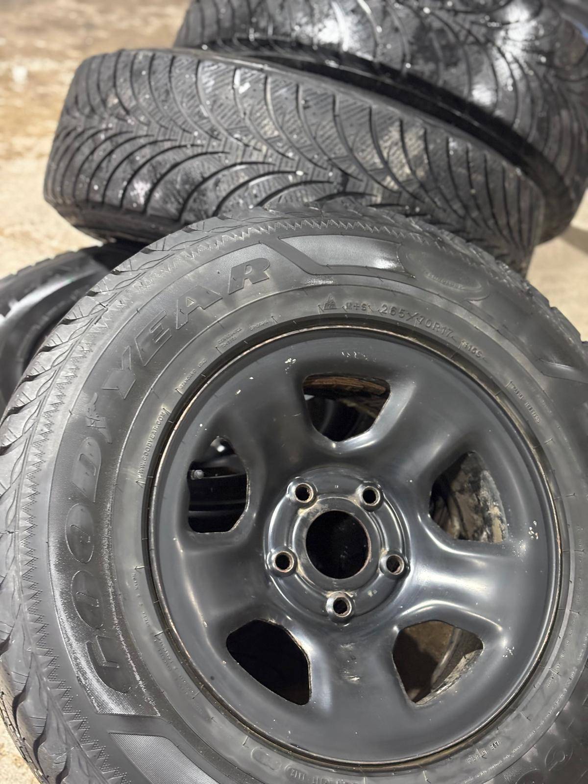 17"RAM 1500 rims(5x139)+265/70/R17 Goodyear Winters
