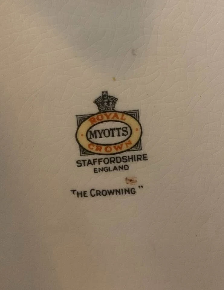 Vintage "The Crowning" Royal Myott platter and shallow dish. - photo 3
