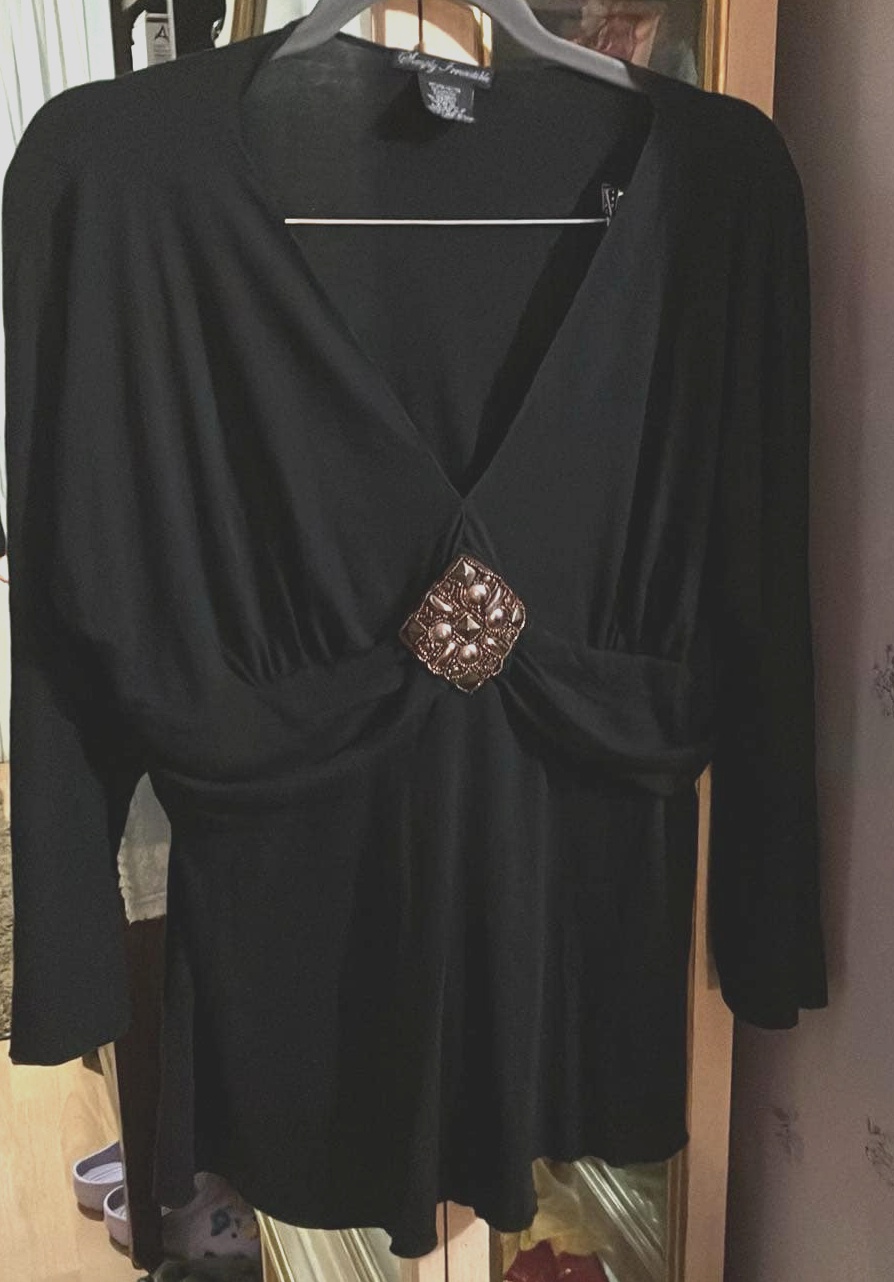 Women Black Top Design Middle - Size 1X