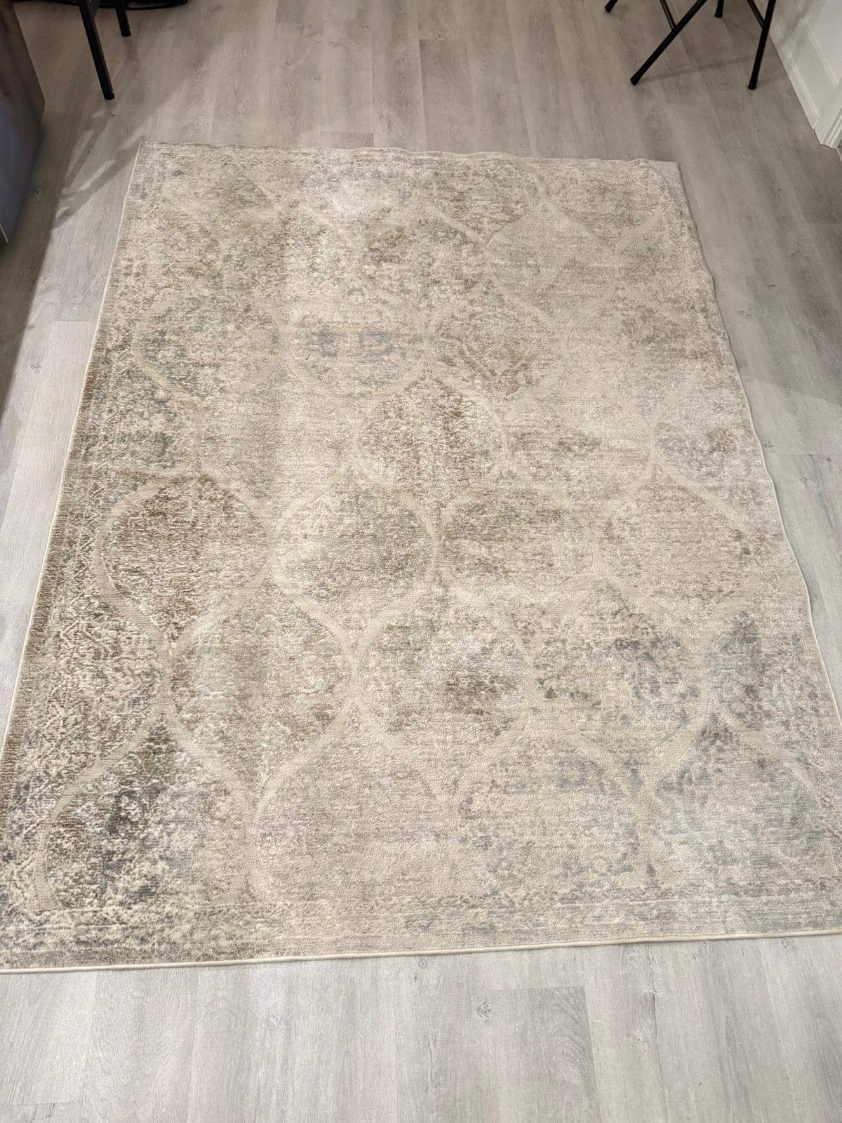✨ Machine Washable Area Rug – Like New! ✨ - photo 2