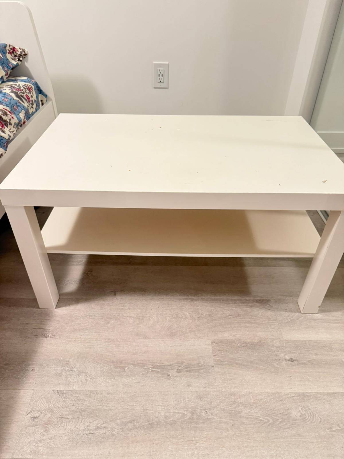 Free- White Coffee Table - photo 4