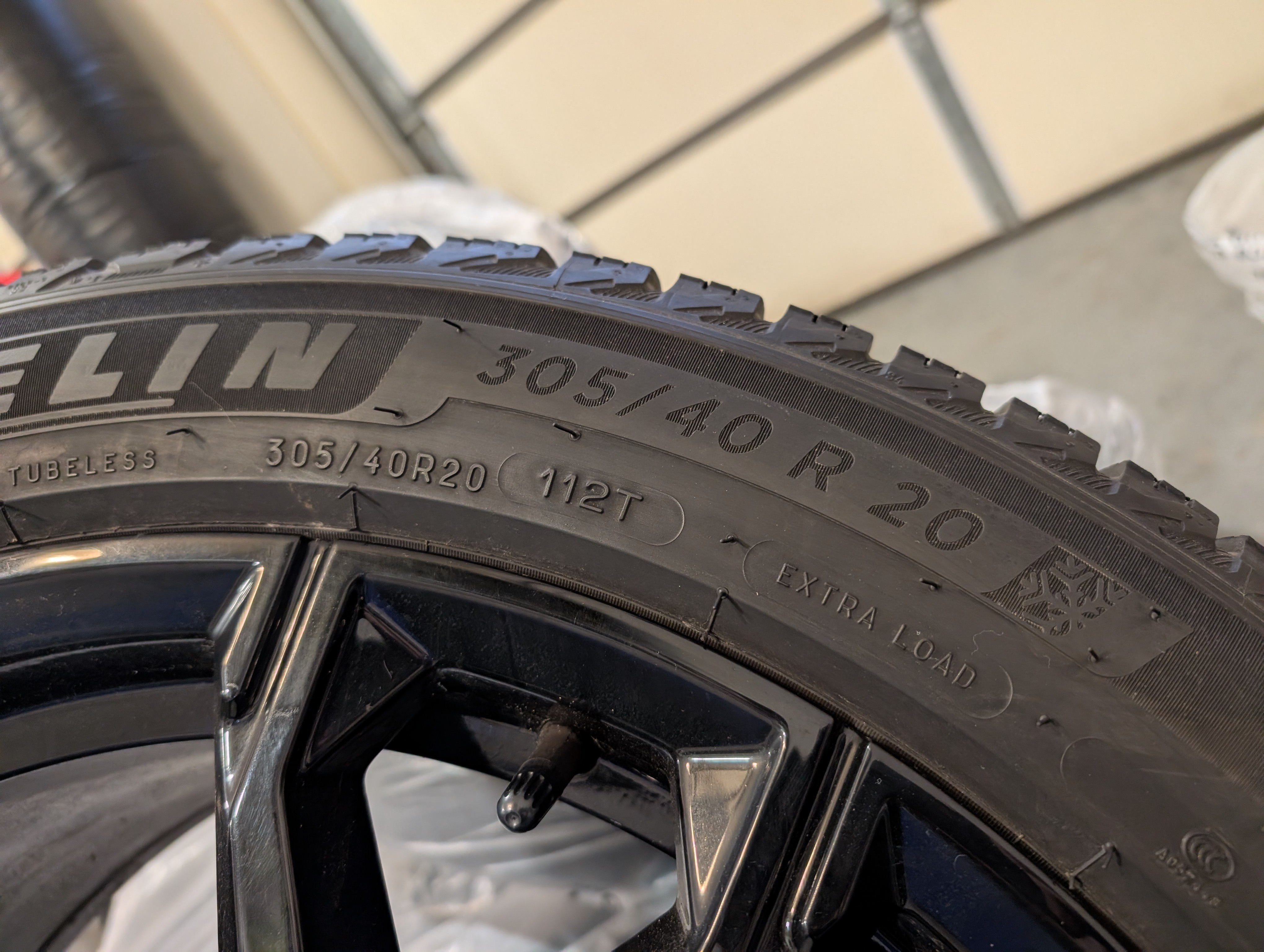 BMW X5 G05 Staggered Winter Rims and Tires - photo 3