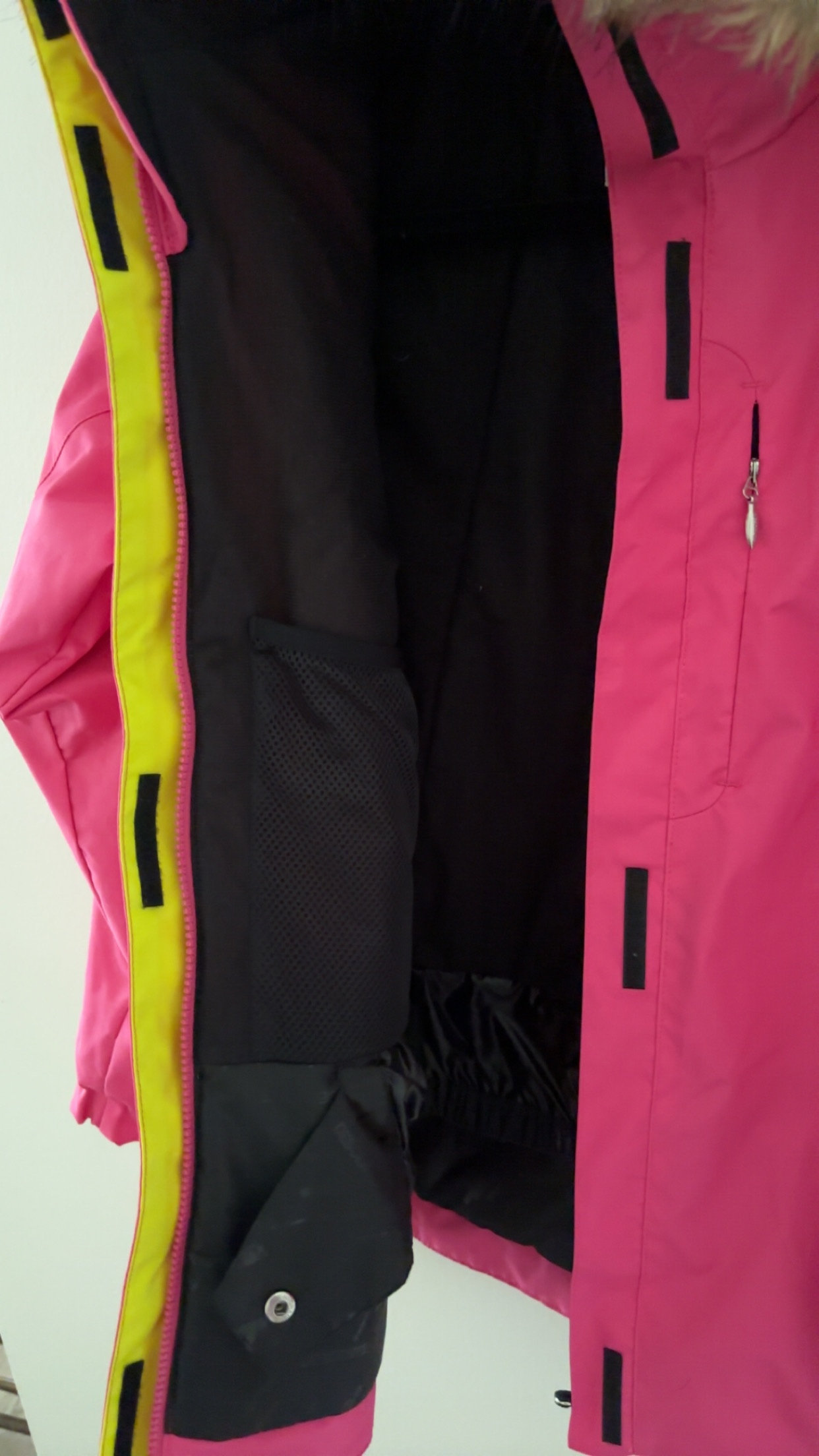 Pink winter jacket - photo 3