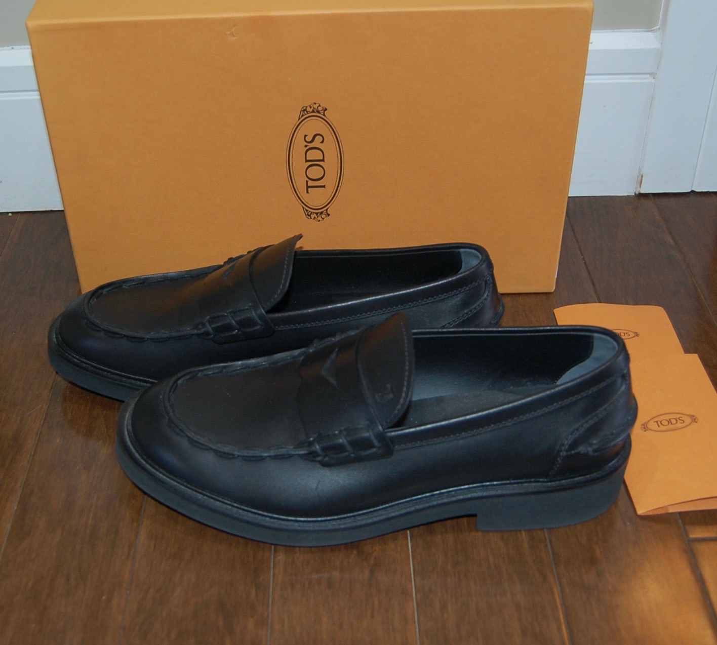 Tod's Black Leather Loafers 🥕size US 10.5 and fits 11 - photo 2