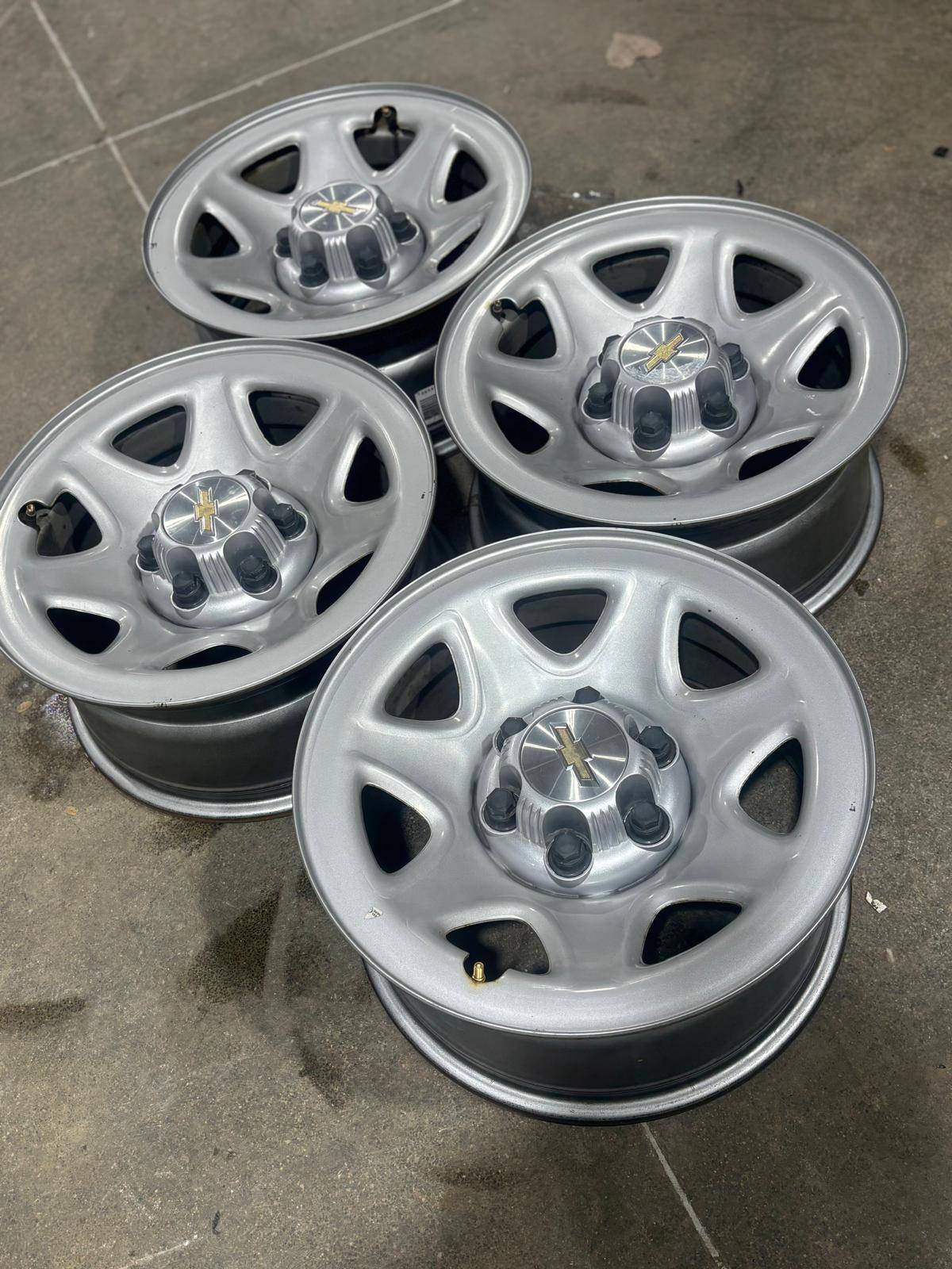 OEM 17”GM rims(6x139)–Sierra/Silverado/Tahoe/Suburban/Escalade