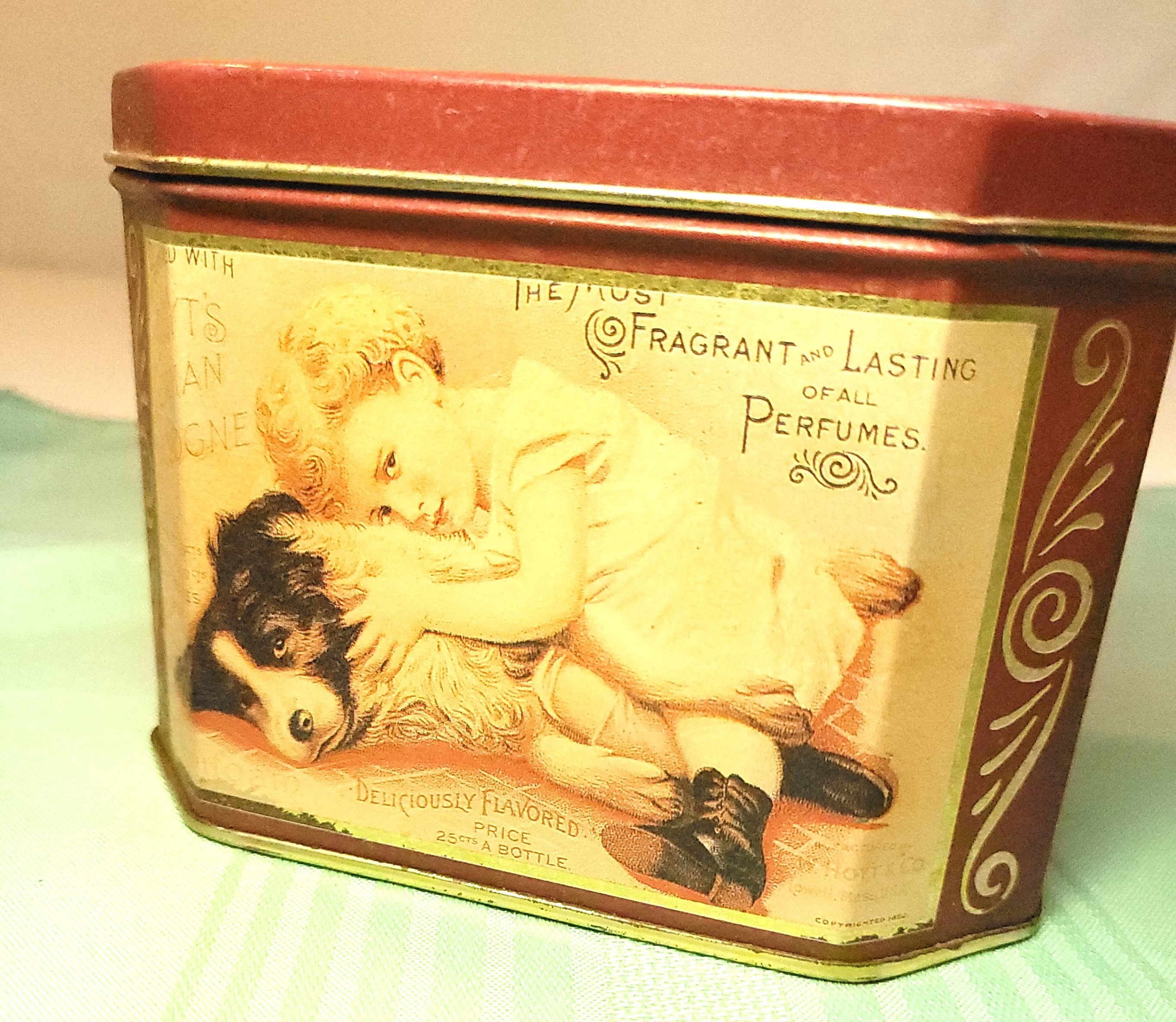 1981 Bristolware Hoyt’s German Cologne Tin - Kittens & Child - photo 5