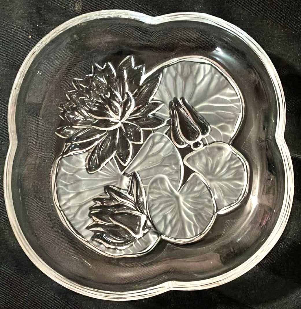 Studio Nova Lotus Blossom Lily Pad Dish - 7 Inches