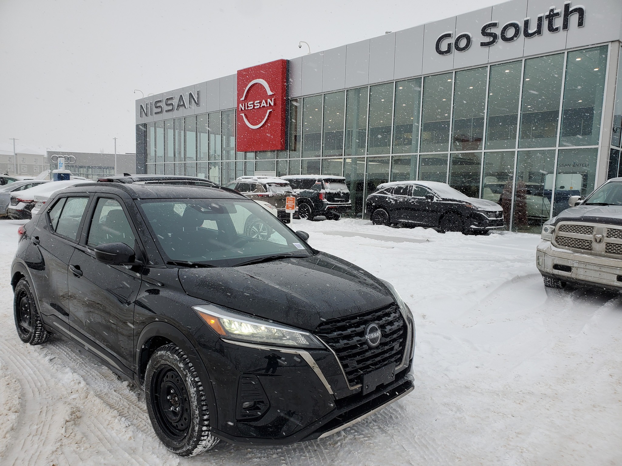 2024 Nissan Kicks SR