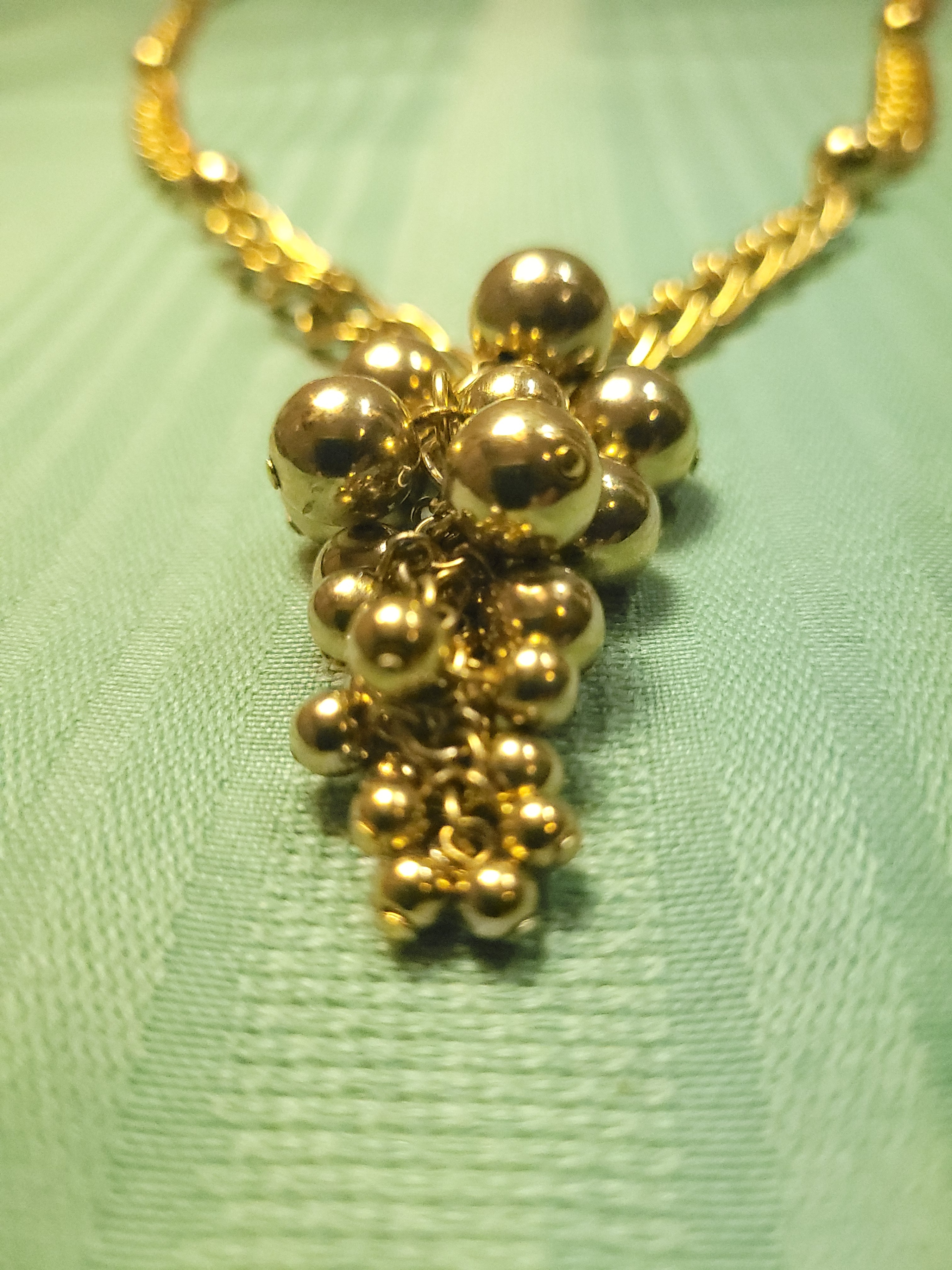 1971 Gold Tone Grape Cluster Pendant Necklace 32" Rope Chain - photo 3
