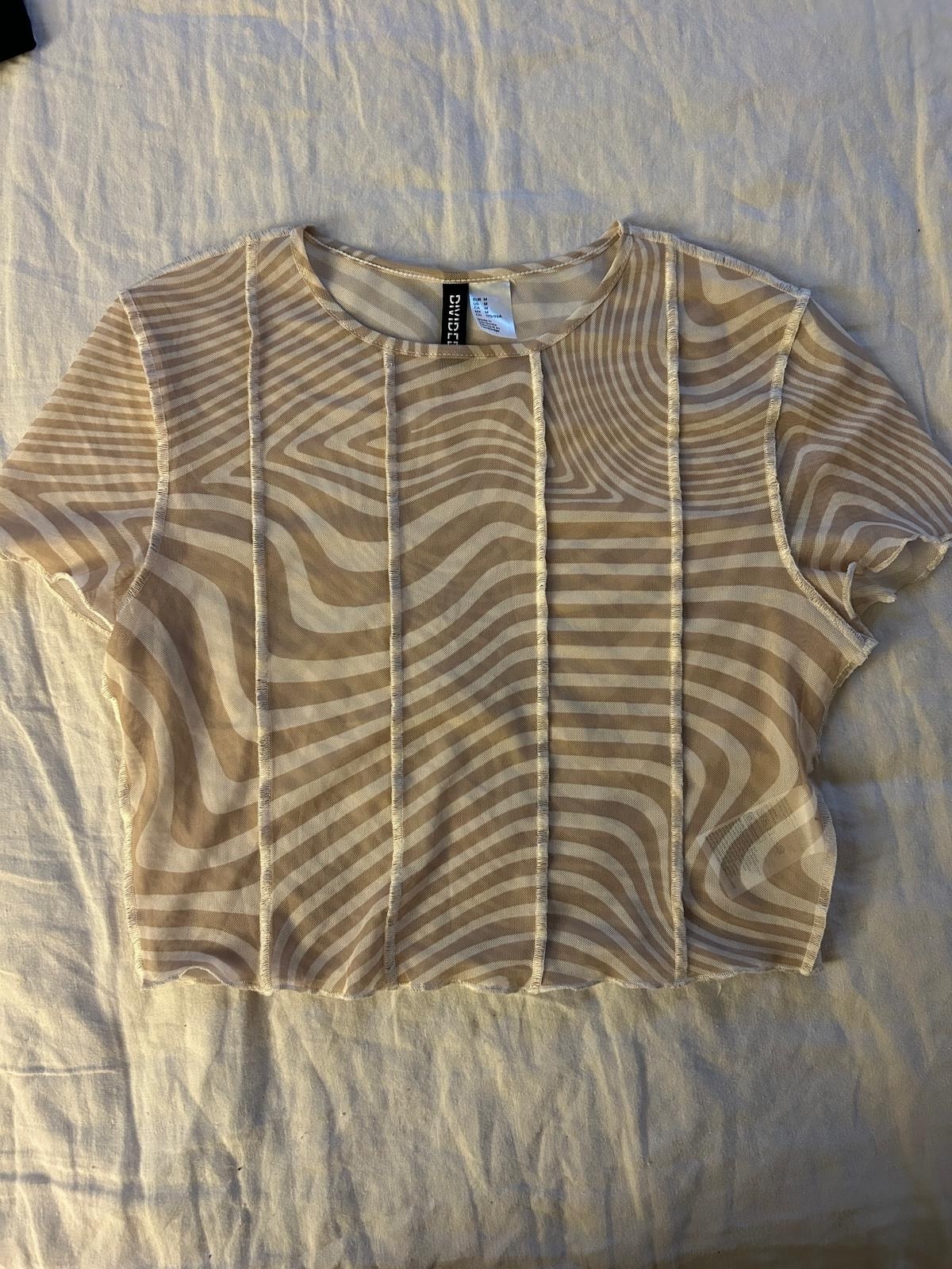 H&M Divided Mesh Swirl Top (Size M) - photo 2