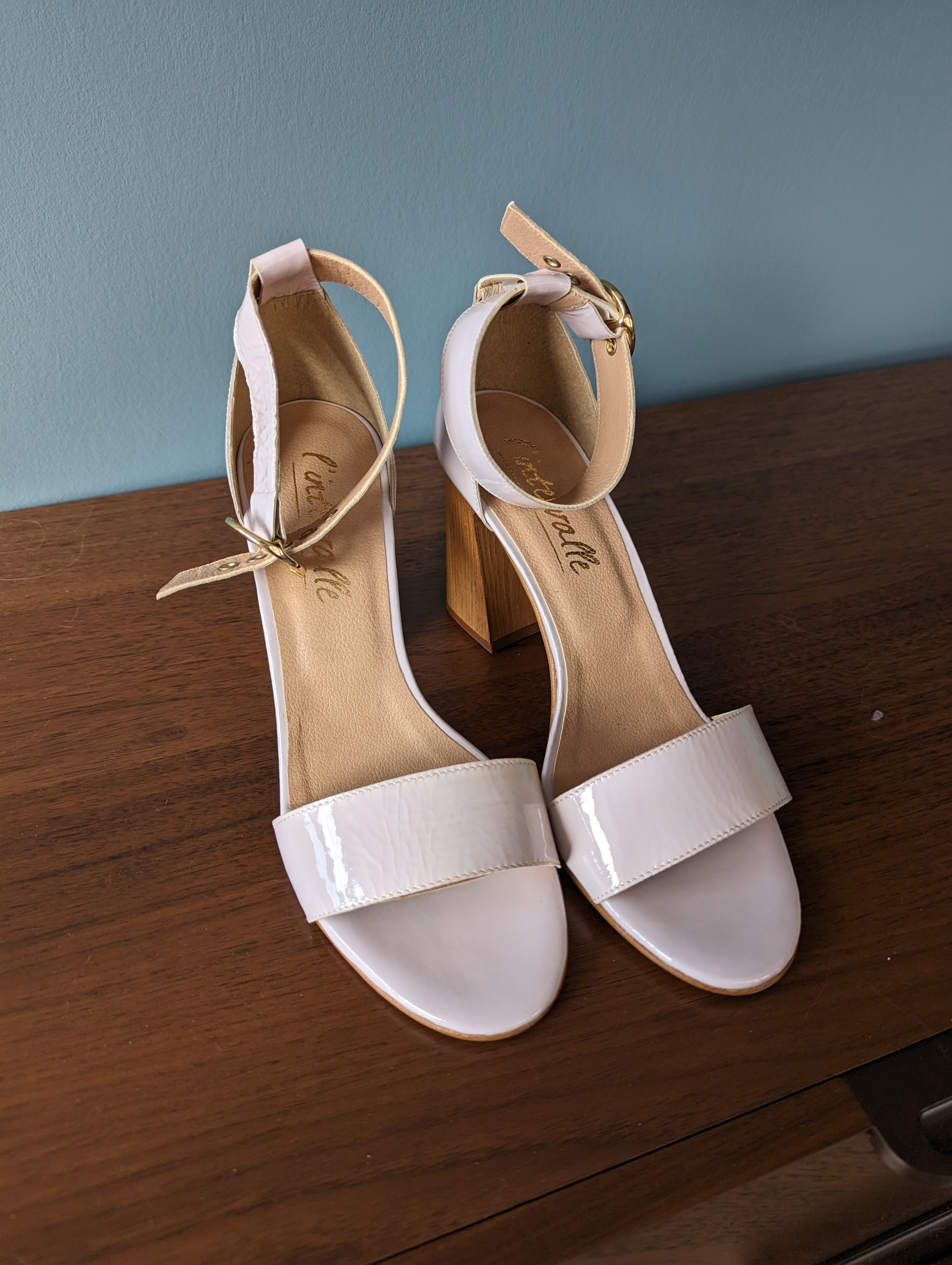 L'Intervalle Minimalist Block Heel Sandals – Size 39