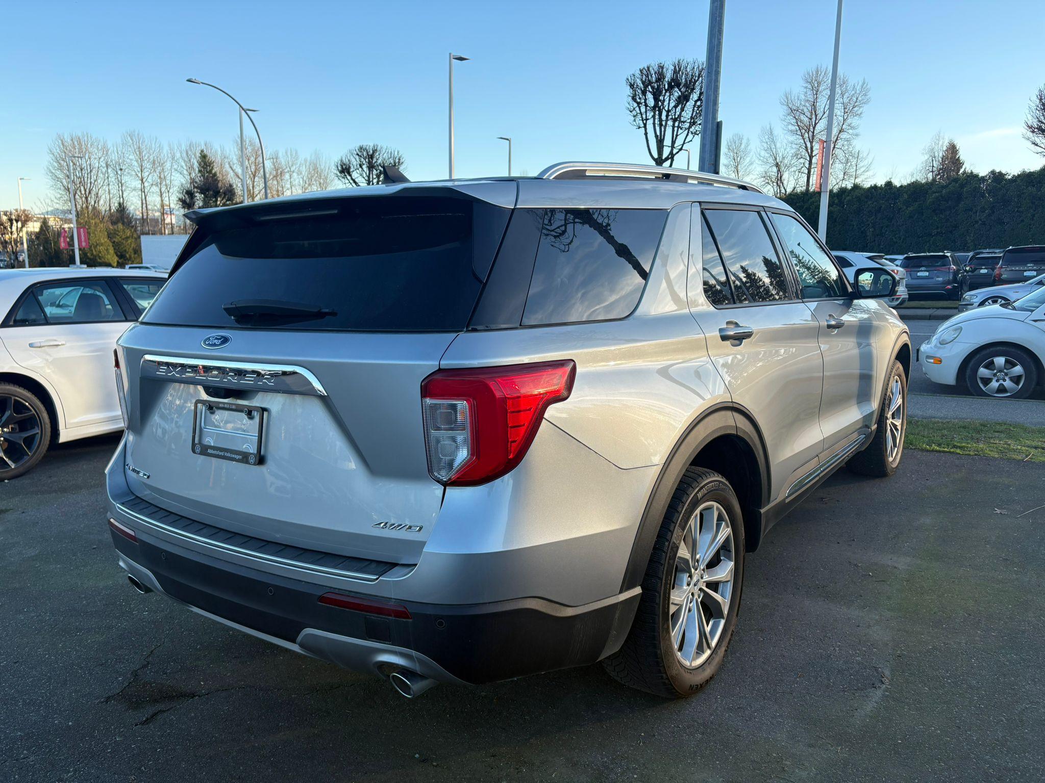 2023 Ford Explorer Limited - photo 3