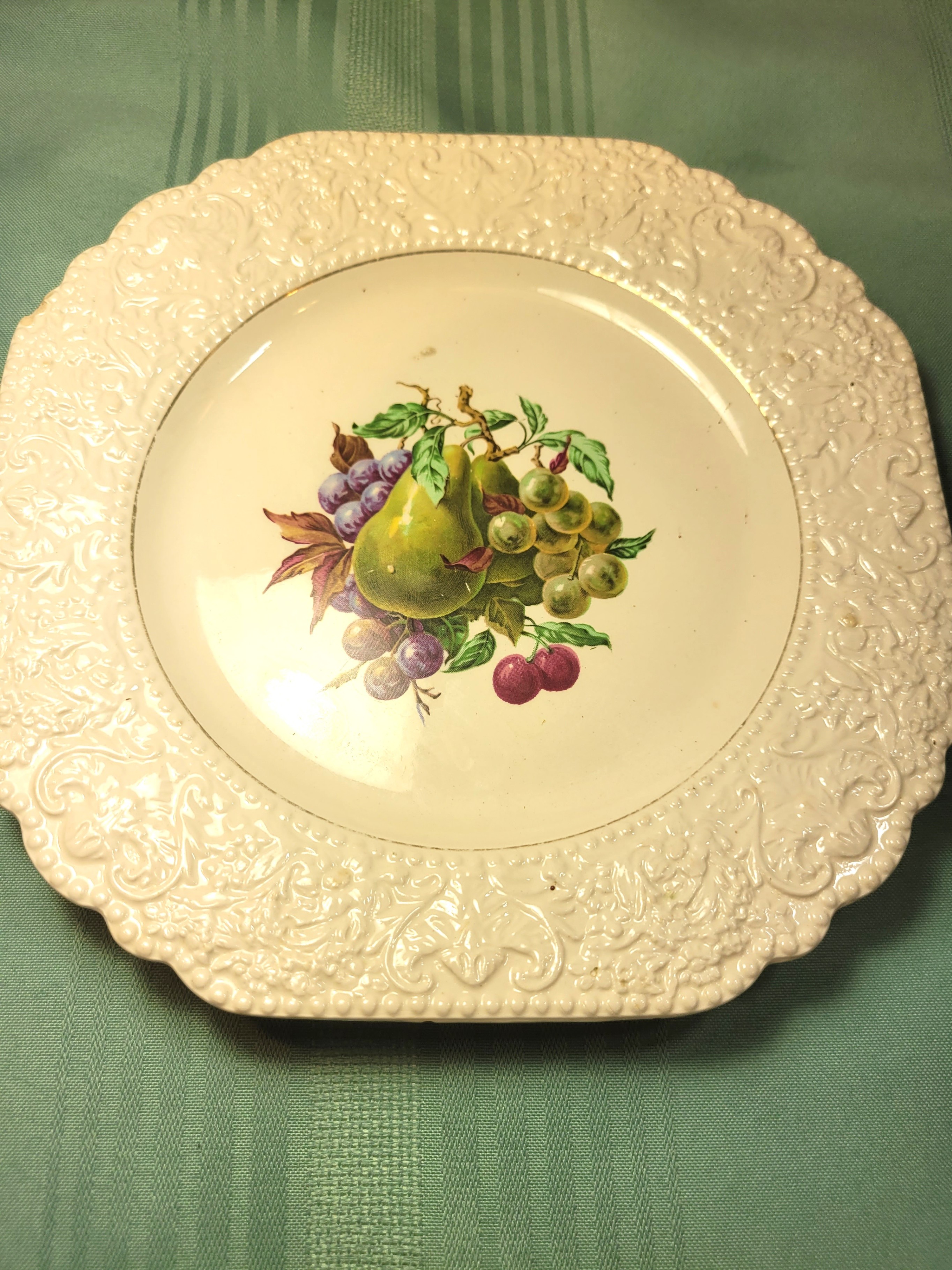 1950s Wood & Sons England Fruit Plates Pair - Embossed Scalloped - photo 4