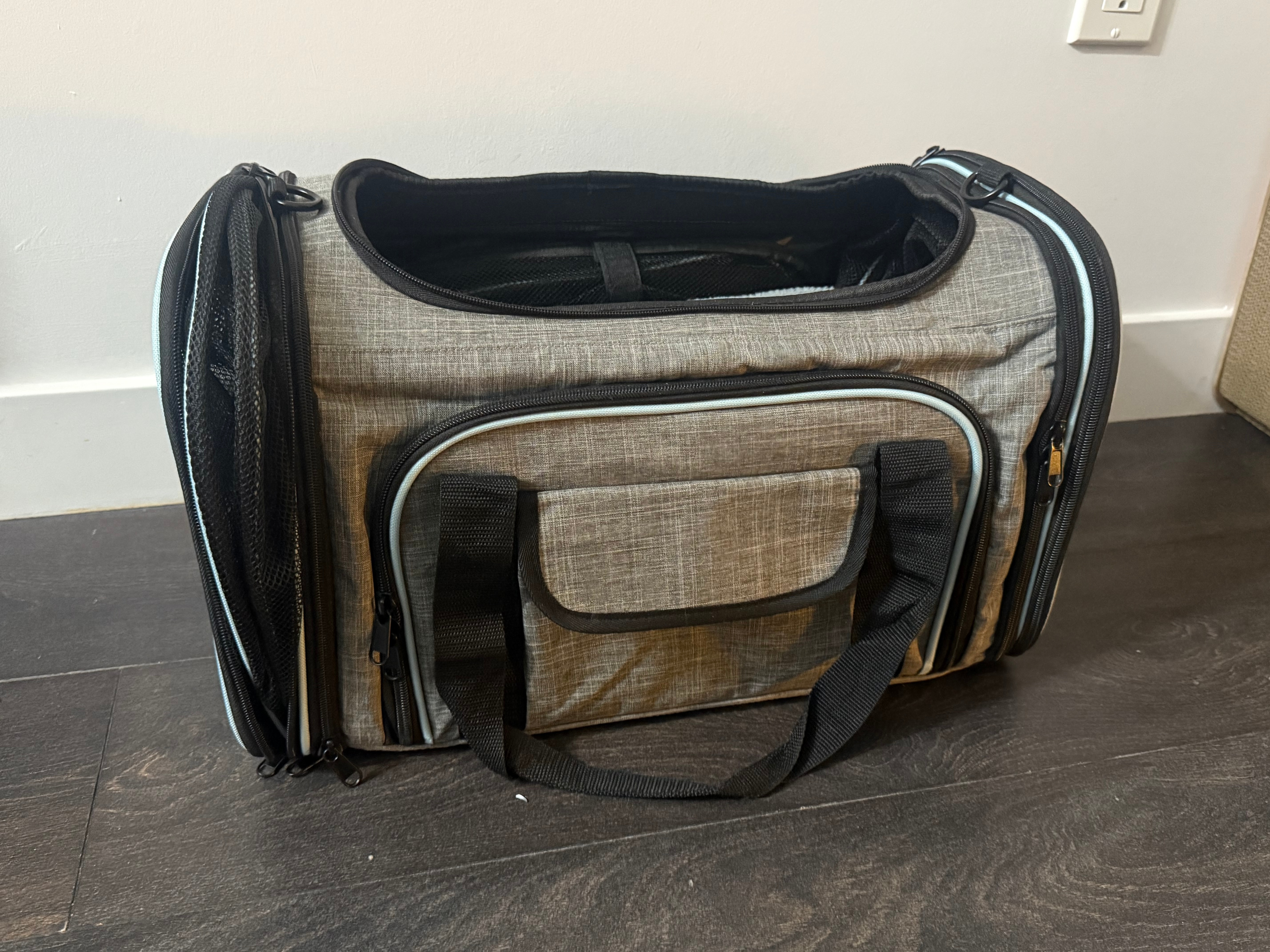4 Sided Expandable Pet Carrier