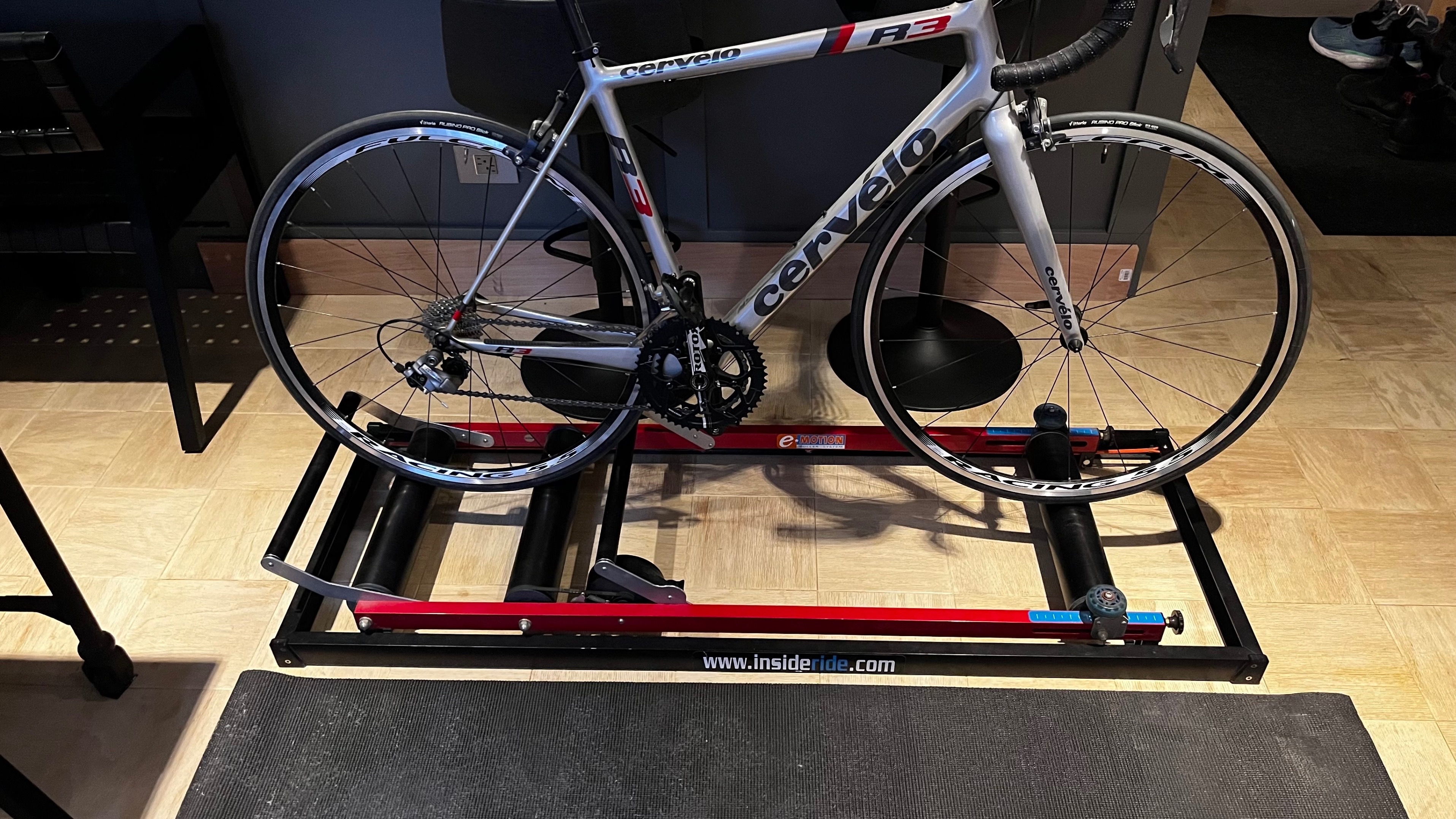 Inside Ride E-Motion Bike Rollers