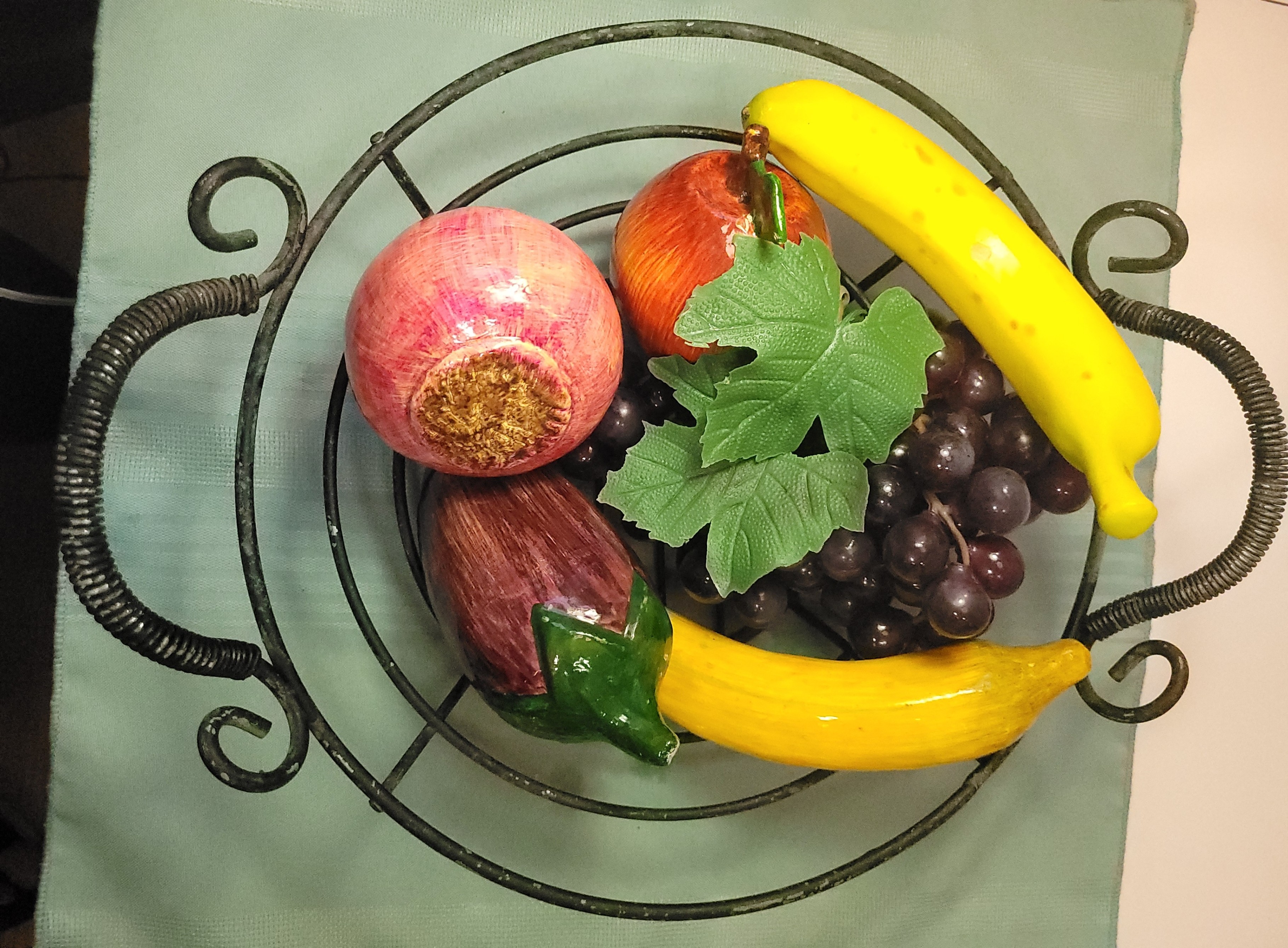 70s Wrought Iron Scroll Fruit Basket 6pc Lightweight Faux Fruit - photo 3