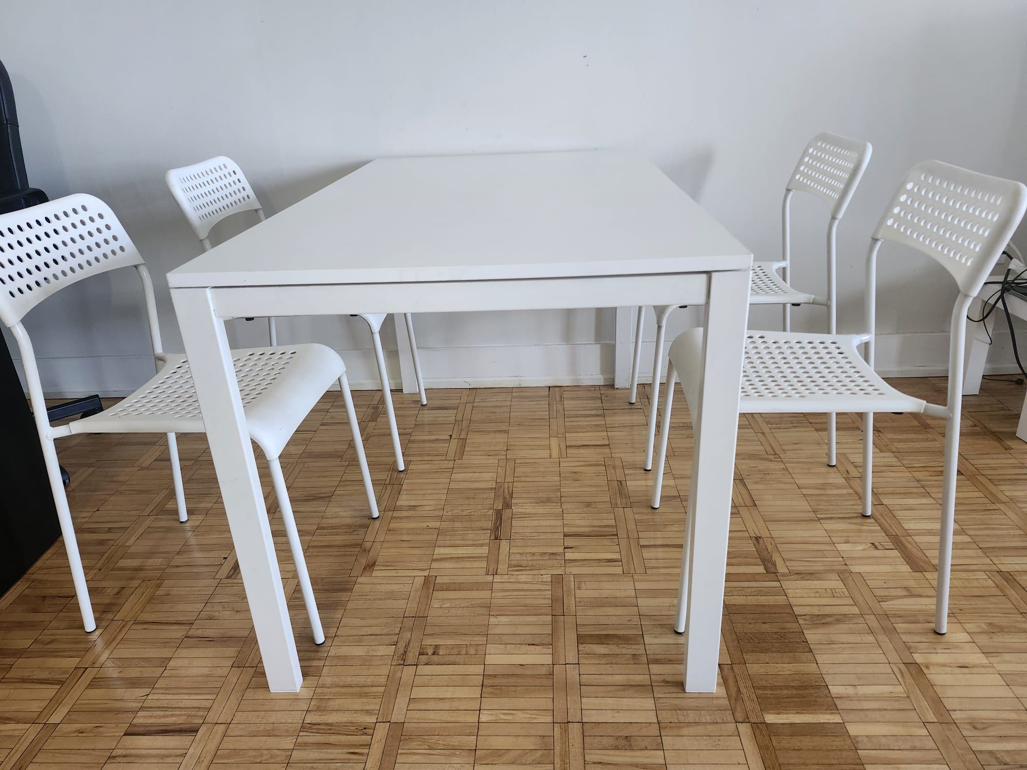 IKEA White Table with 4 Chairs - photo 2