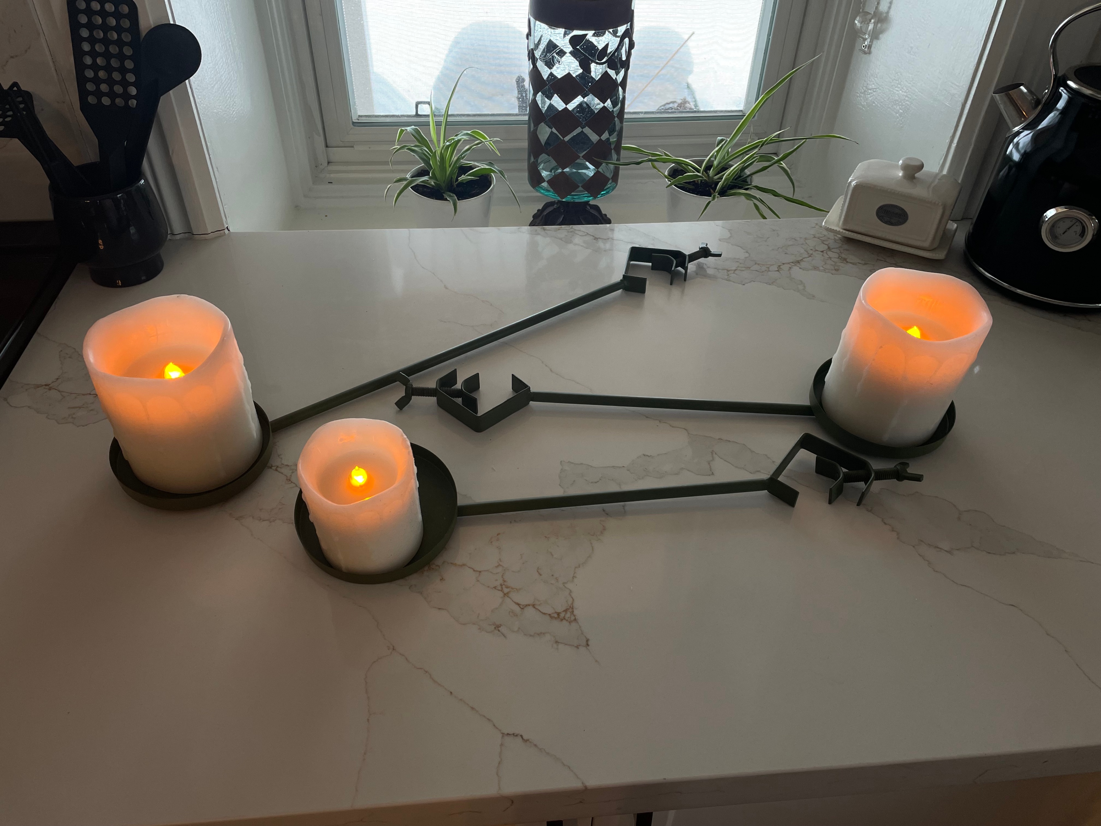Flameless Candles & Metal Candle Holders for Tree