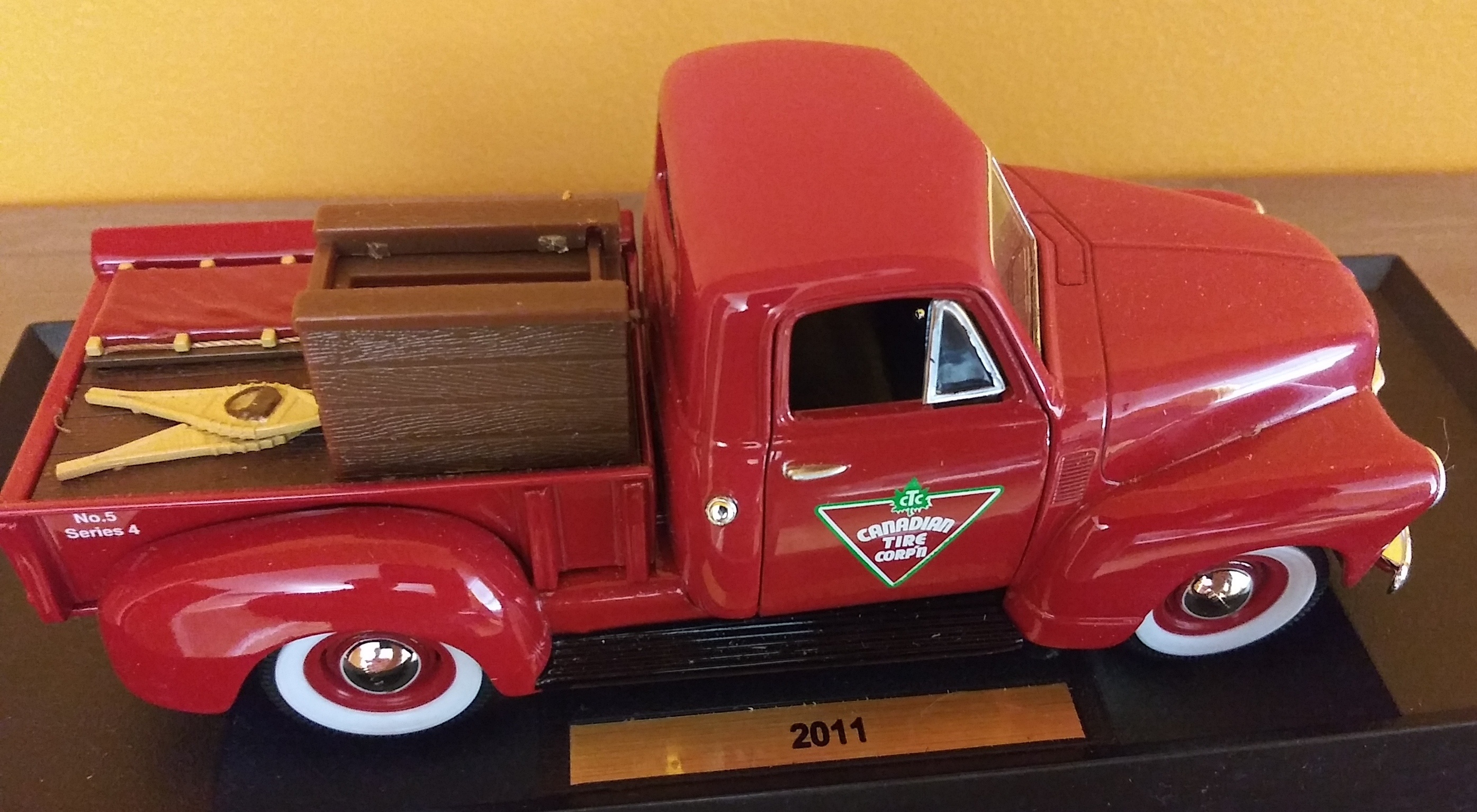 1952 Chevy Pickup Canadian Tire Corp Diecast - photo 4