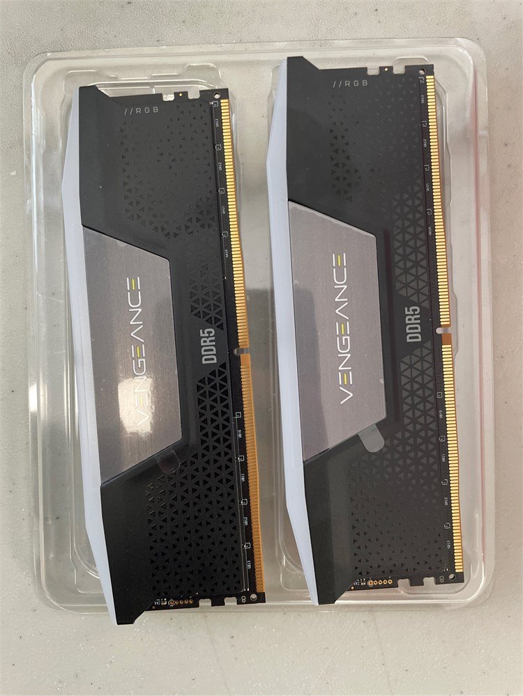 CORSAIR Vengeance RGB DDR5 RAM 64GB (2x32GB) 6000MHz CL30 - photo 2
