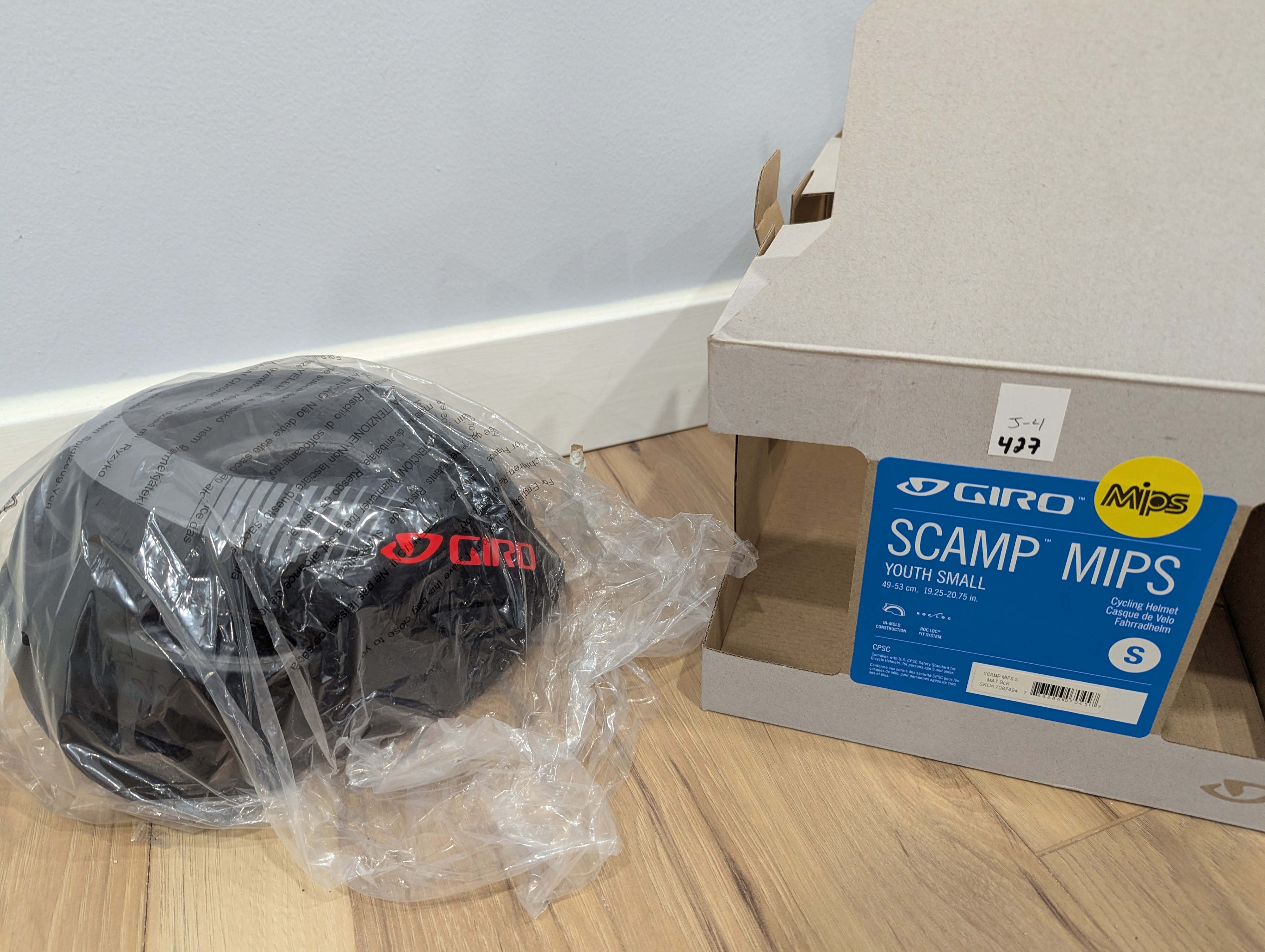 GIRO SCAMP MIPS CYCLING HELMET