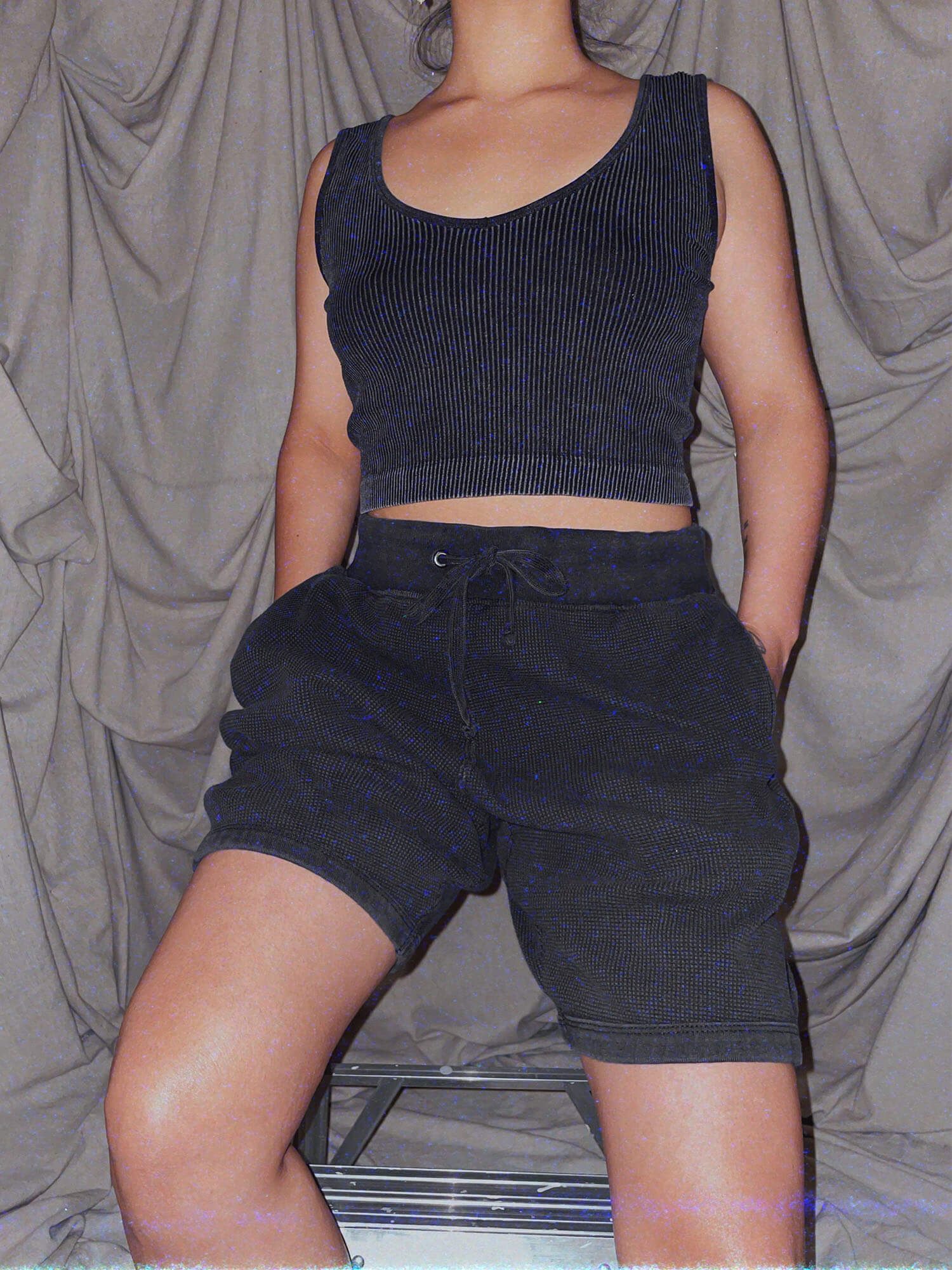 grey black acid wash crop top shirt - photo 3