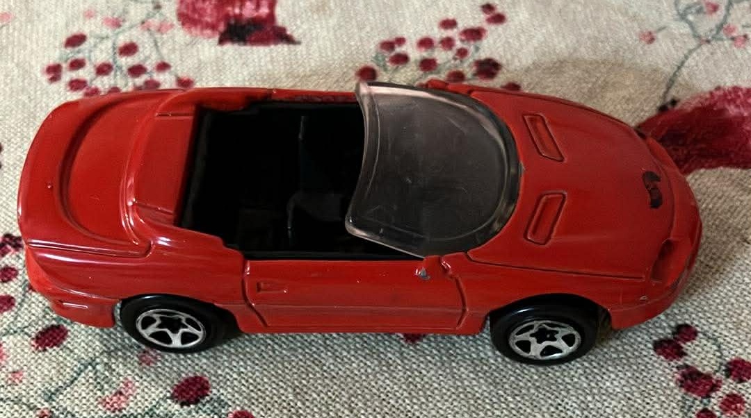 Hot Wheels Camaro Convertible Red Die Cast Toy Car - photo 2