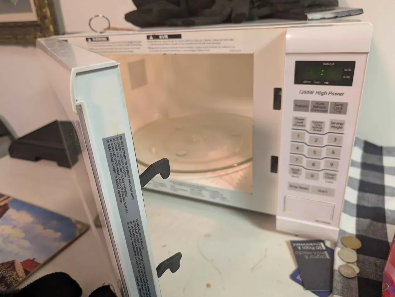 Toaster and microwave - photo 3