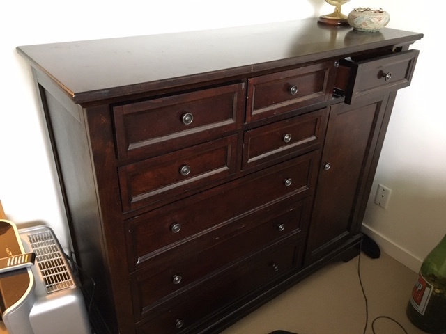 Dresser