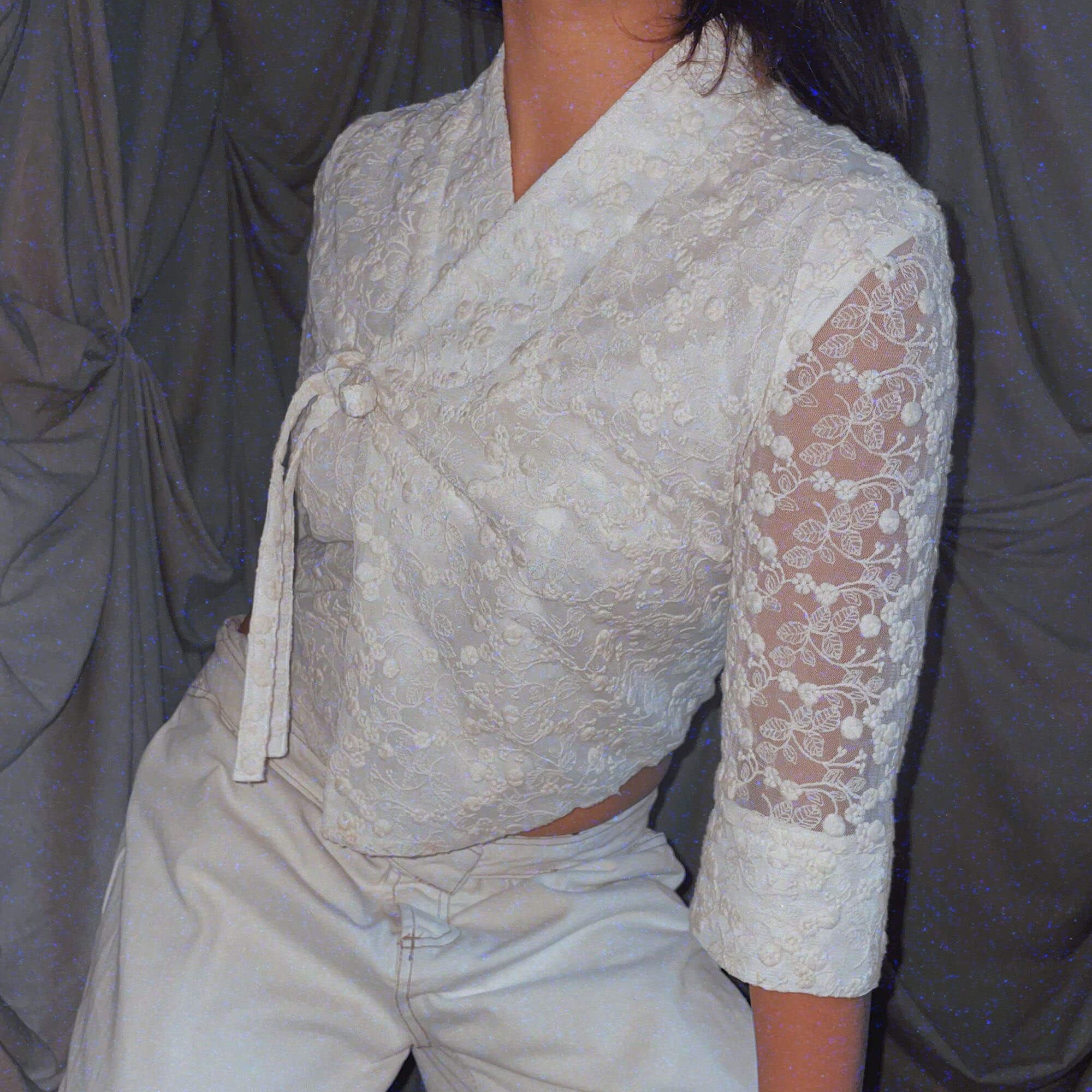 Contemporary 한복 (hanbok) Top ★ white 3/4 sleeve asian shirt