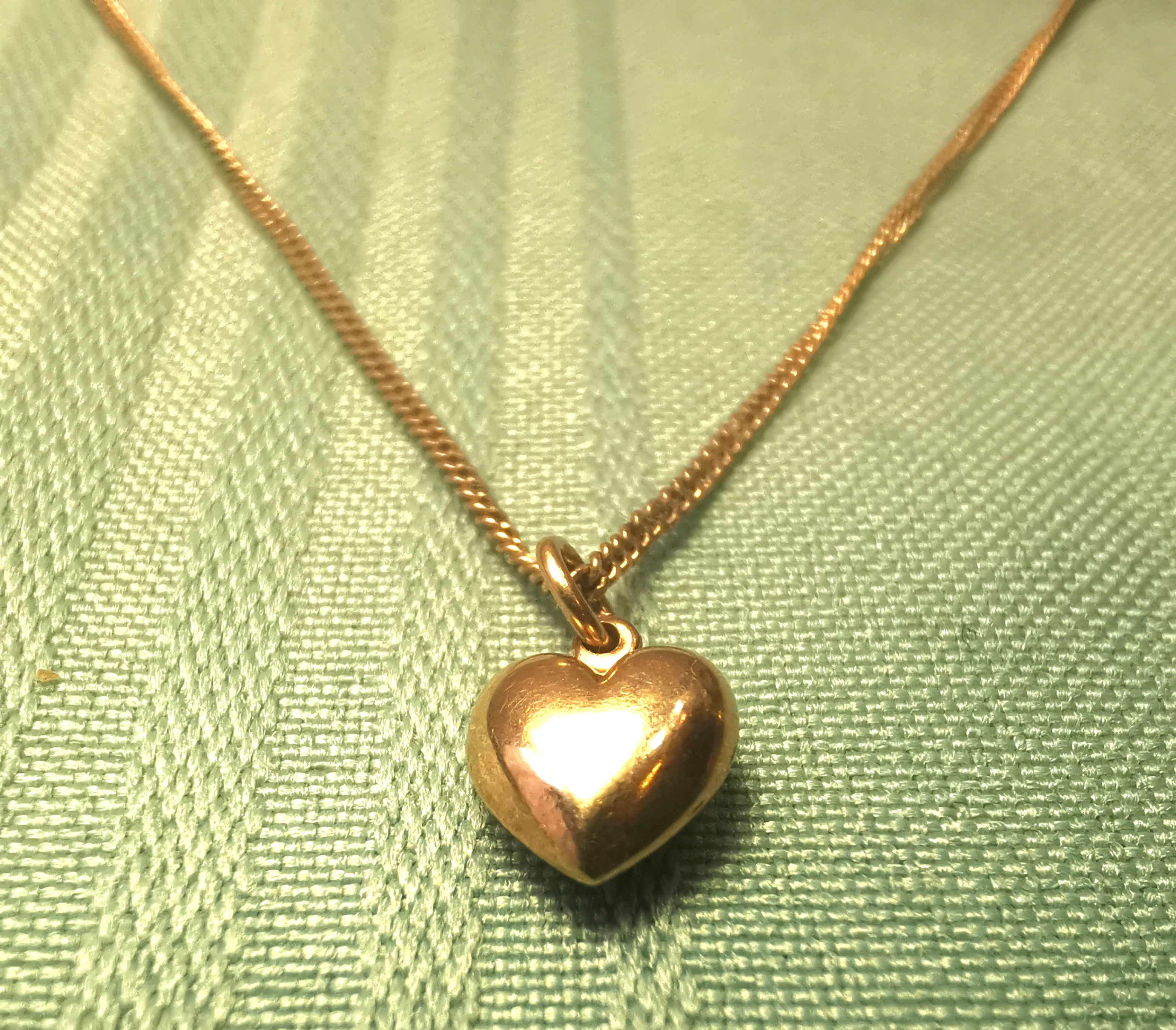 Vintage 10K Yellow Gold Puffed Heart Pendant Necklace, 16" Curb