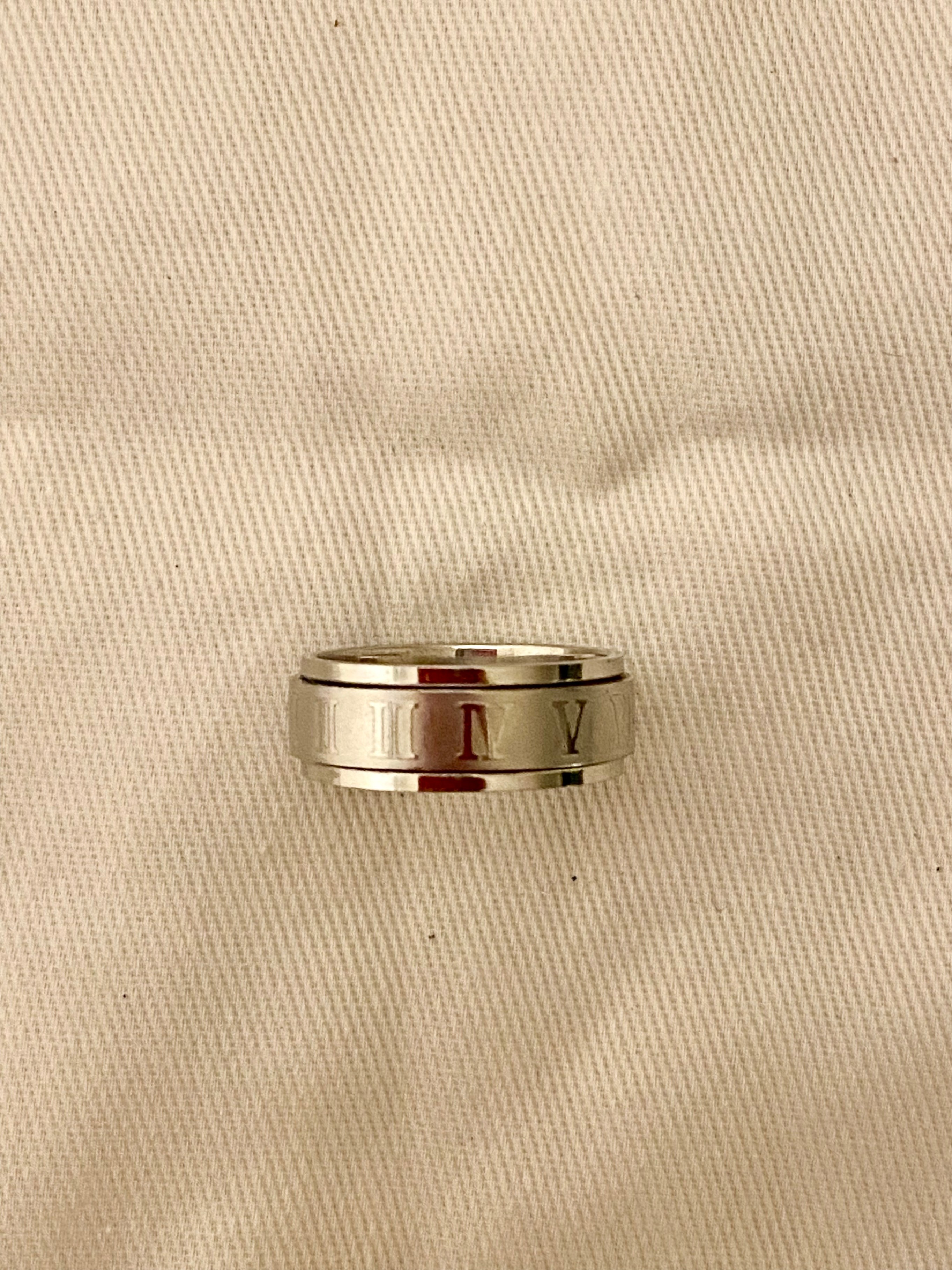 Rotating Roman Numeral Ring