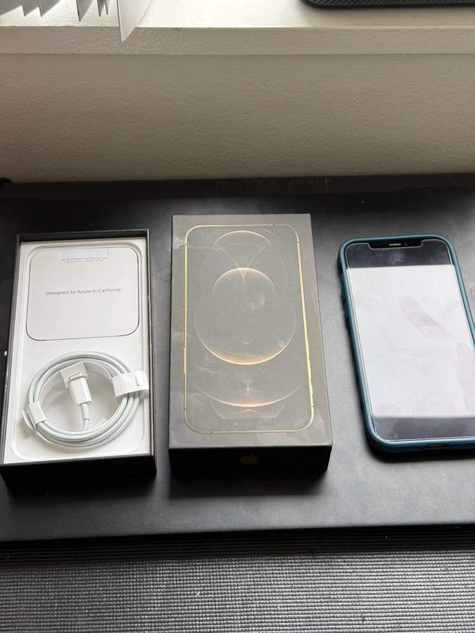 Iphone 12 pro 128GB(89% Battery ) – Unlocked – Mint Condition