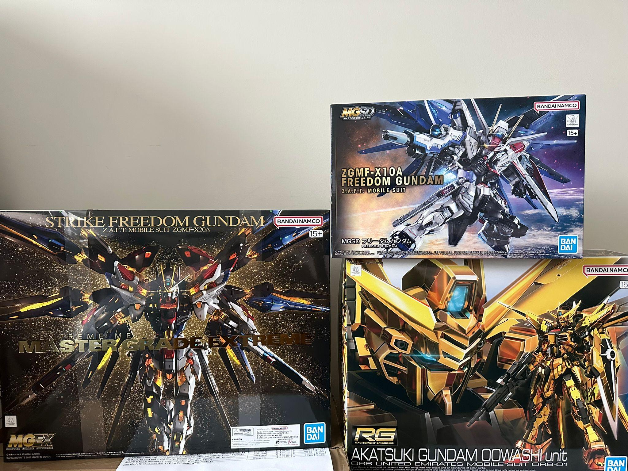 Bandai Gundam Model Kits - Strike Freedom, Freedom, Akatsuki