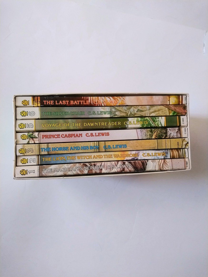 The Chronicles of Narnia box set! - photo 3