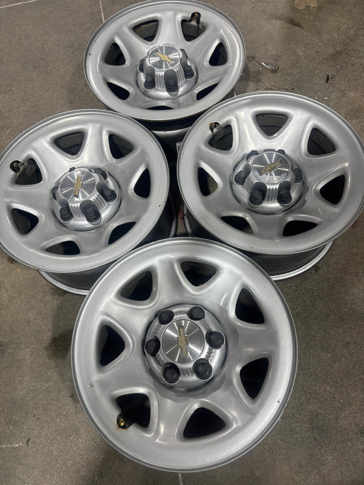 OEM 17”GM rims(6x139)–Sierra/Silverado/Tahoe/Suburban/Escalade - photo 3