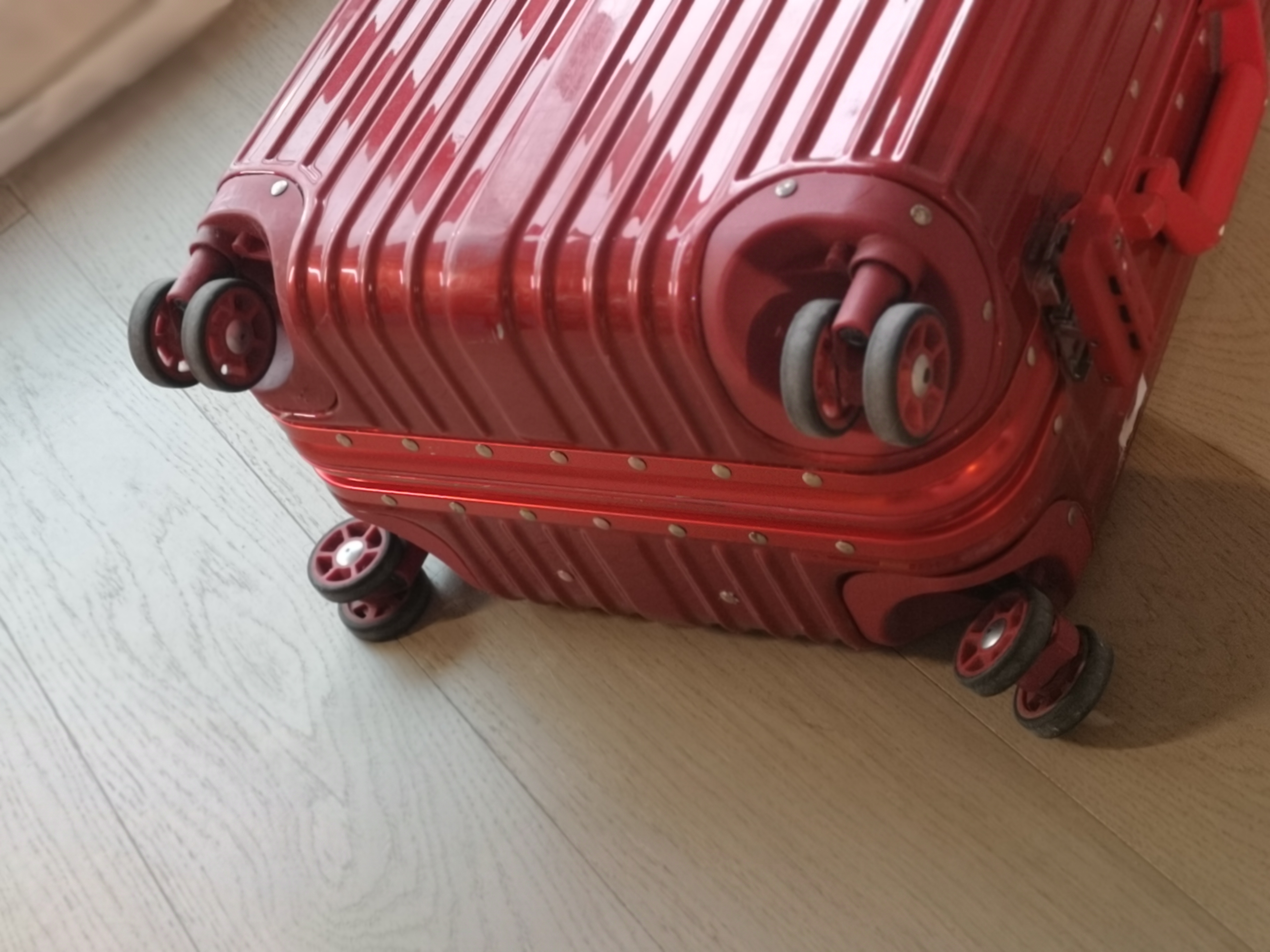 Trendy Red Carry-On Suitcase - 21 Inches small luggage - photo 4