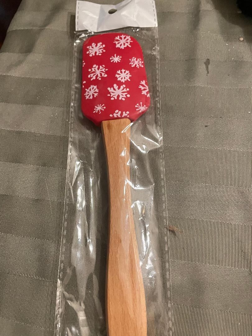 NEW NOT OPENED WOODENED/PLASTIC SPATULA SNOWFLAKES