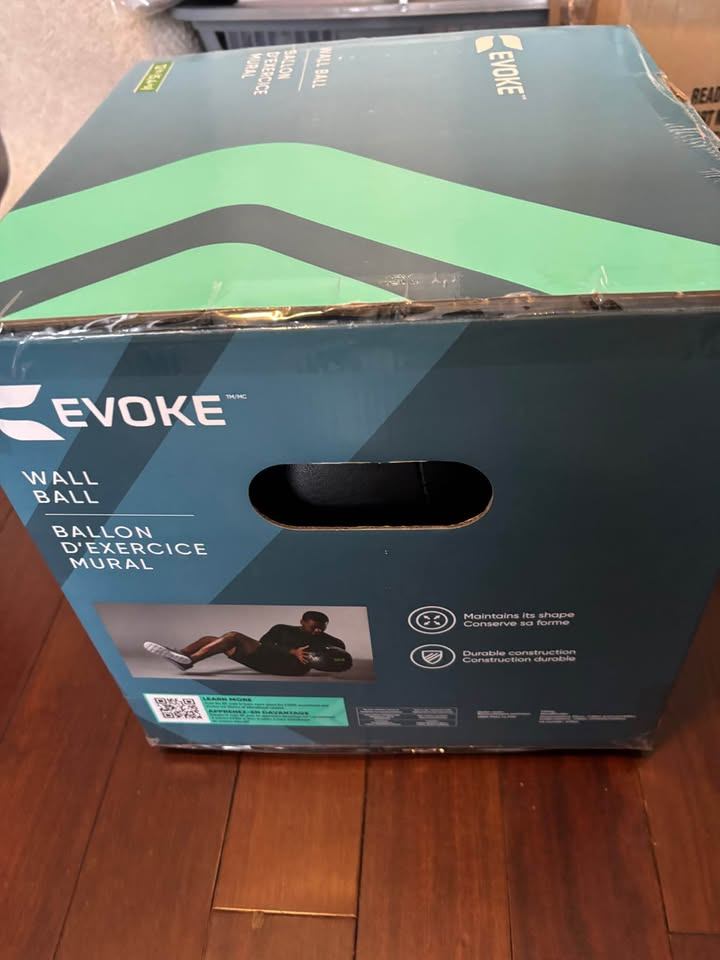 BRAND NEW EVOKE 12lb Wall Ball - photo 2