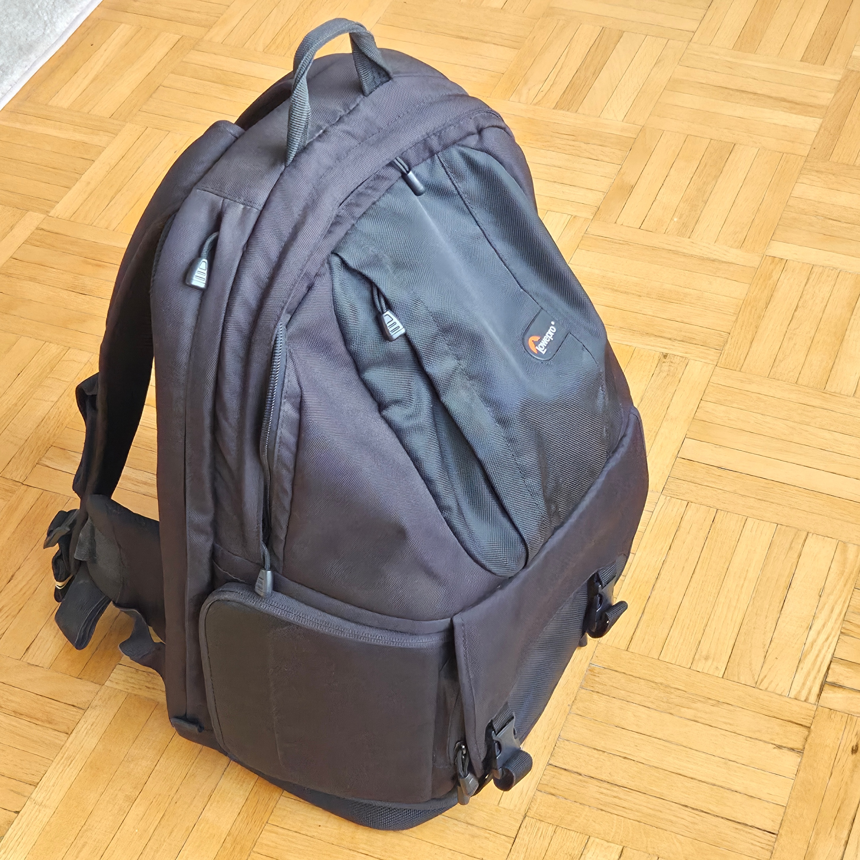 Lowe Pro Fastpack 250 Camera and Laptop Bag