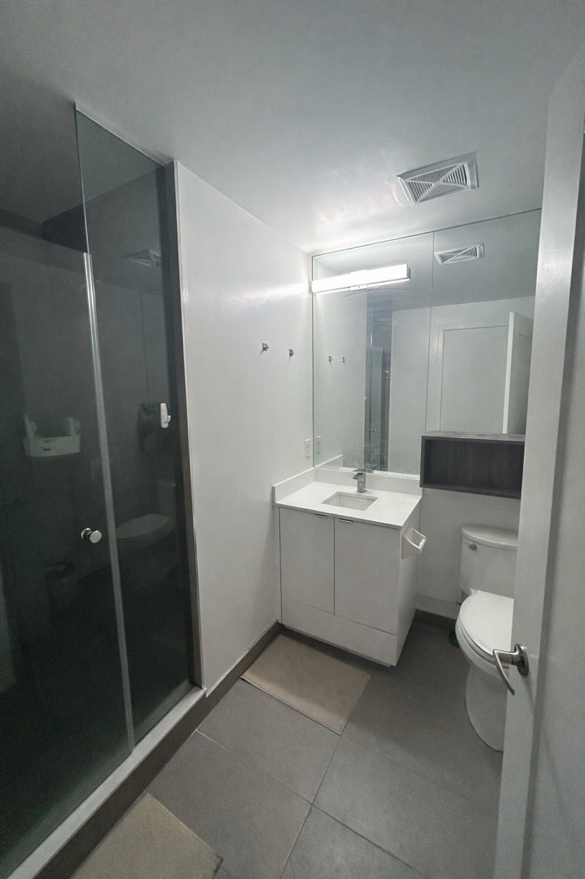 Downtown Room $1,450/month  Utilities Included Private Bathroom - photo 5