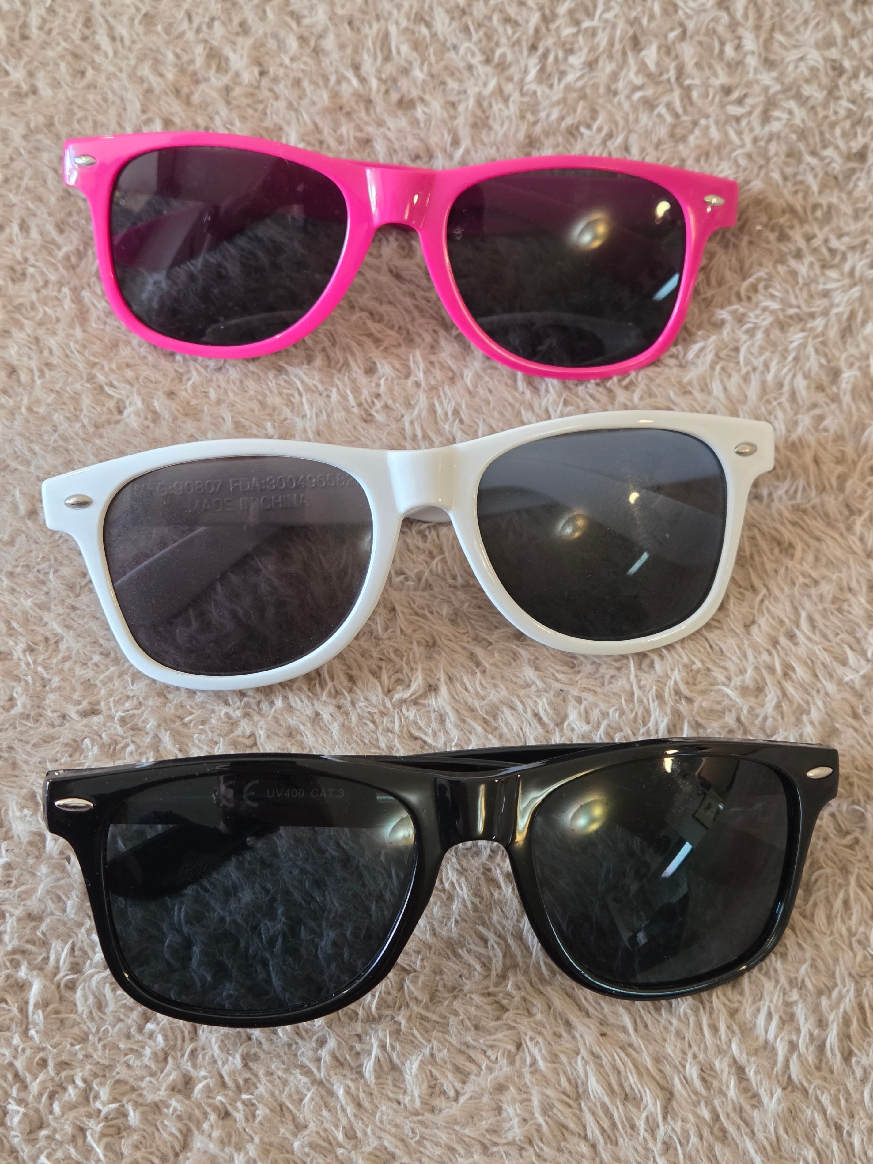 3-Pack UV400 Wayfarer Sunglasses – Black/White/Pink