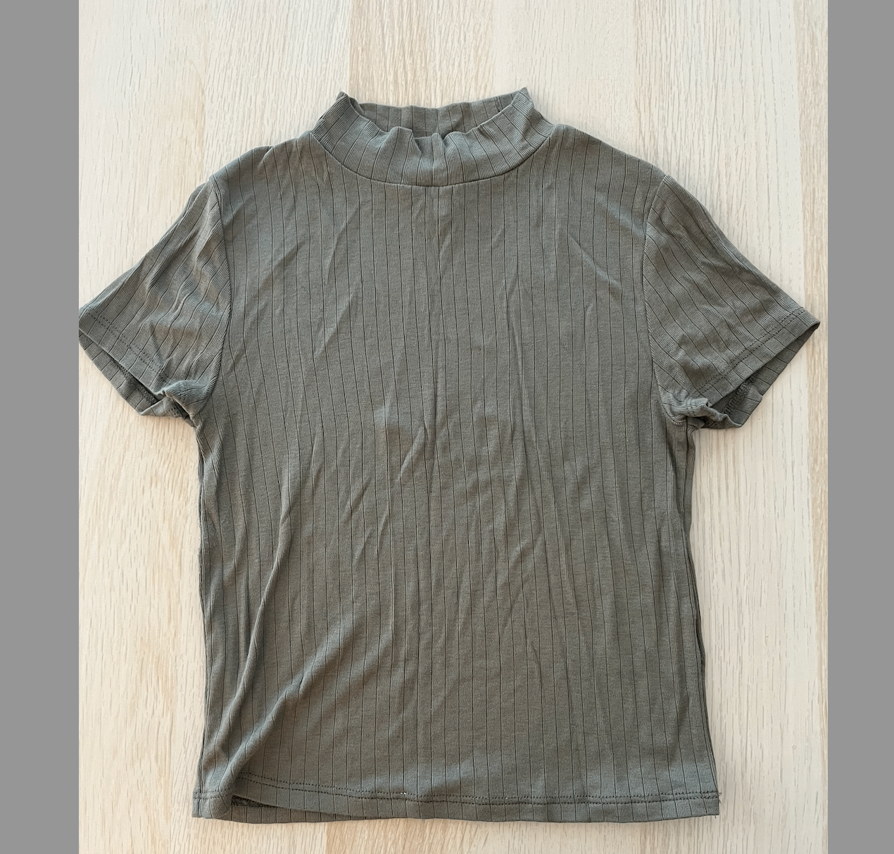 [NEW] Green Cropped T-Shirt