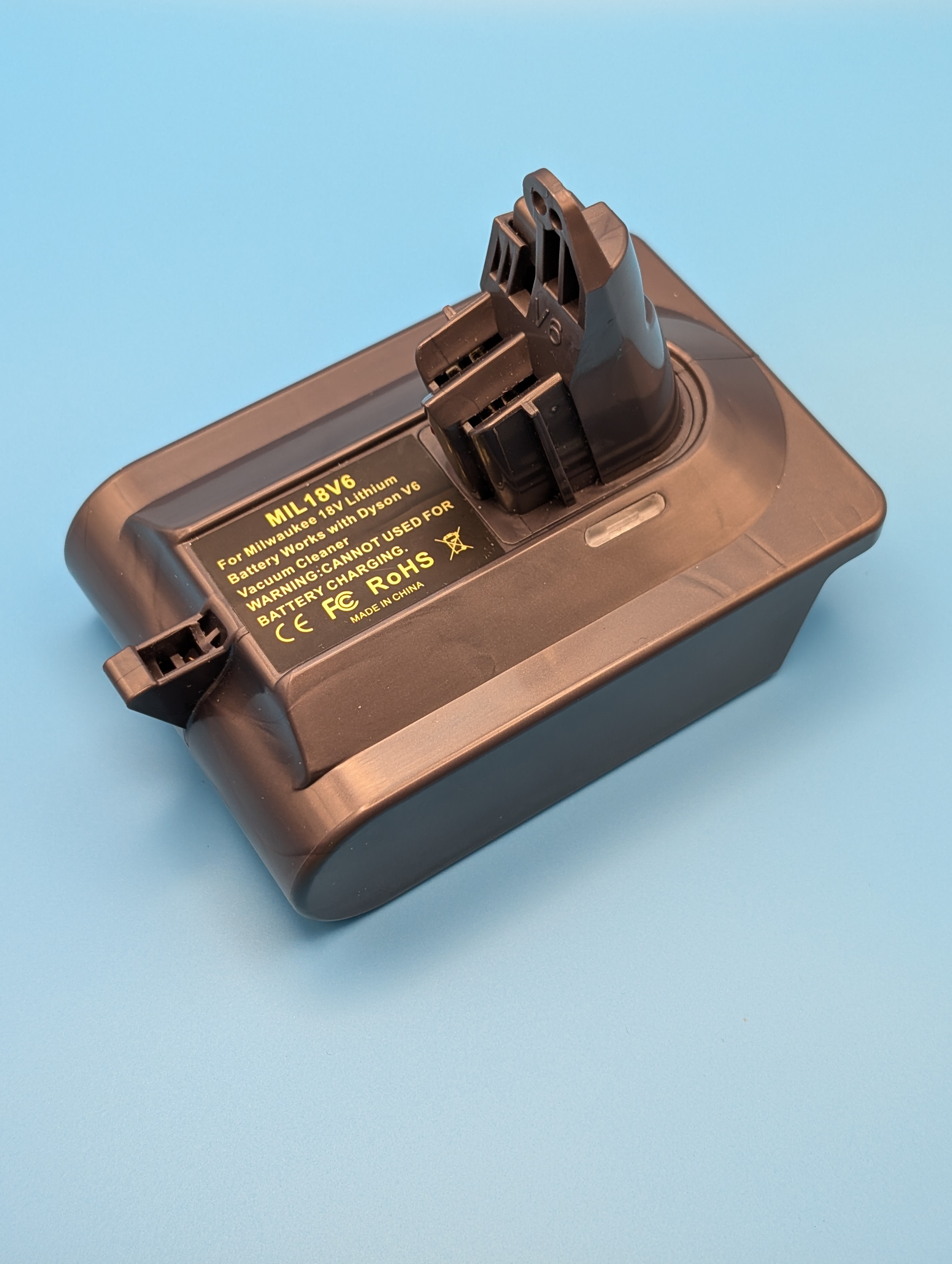Milwaukee 18V Battery Adapter For Dyson Vacuum V6