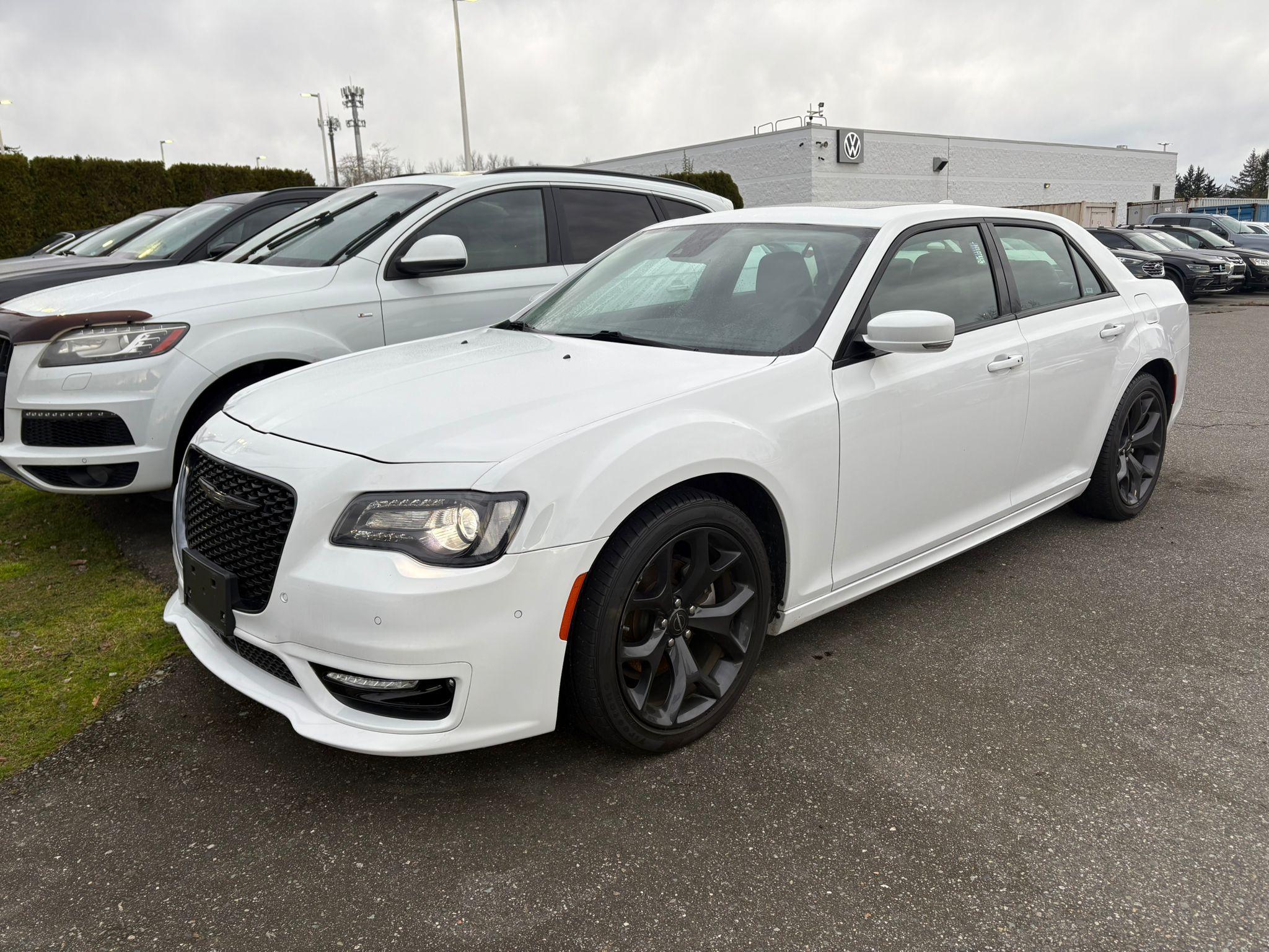 2023 Chrysler 300 Touring L