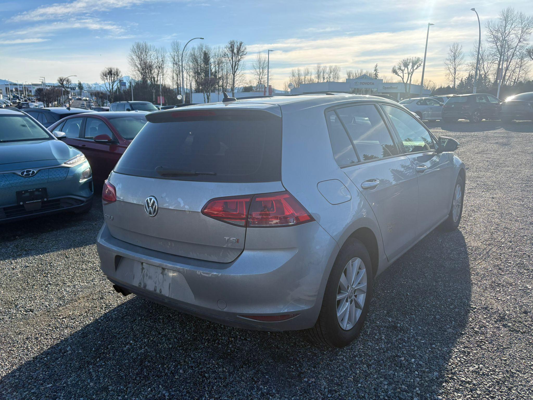 2016 Volkswagen Golf - photo 2