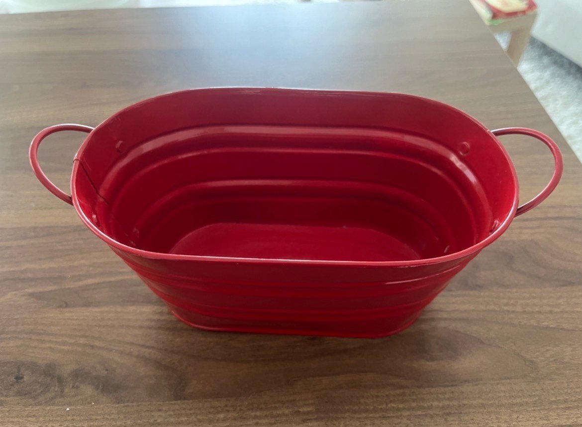 🥕 Red Metal Tin Storage Bucket